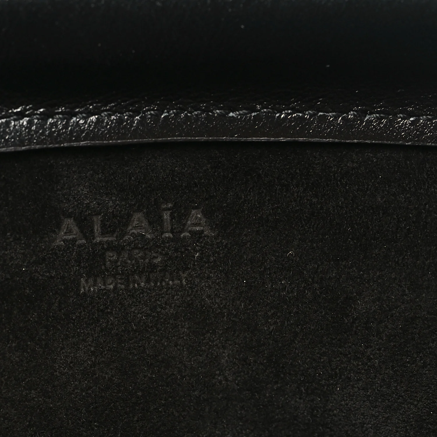 Calfskin Le Click East West Bag Black - Image 6
