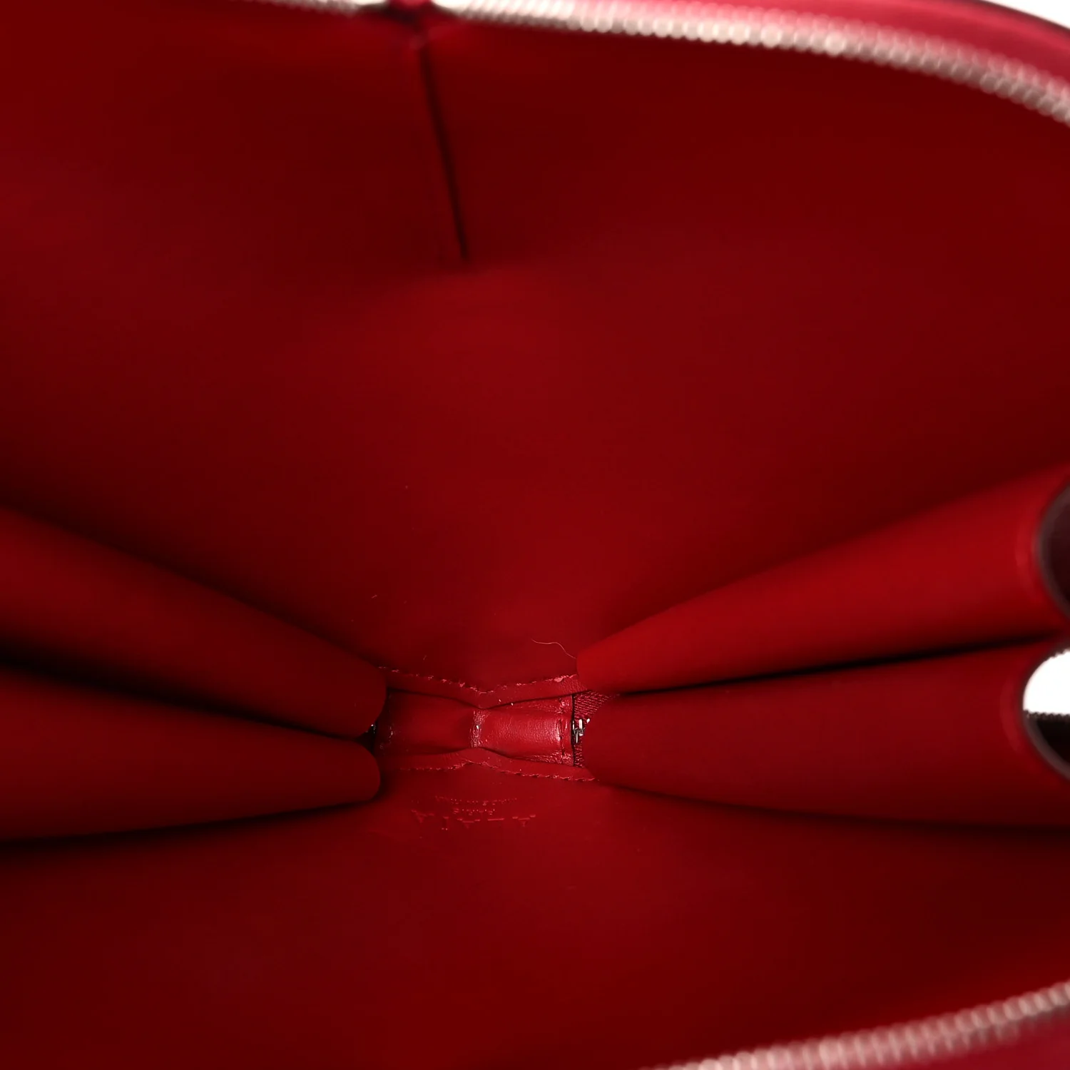 Lux Calfskin Le Coeur Bag Lacquer Red - Image 5