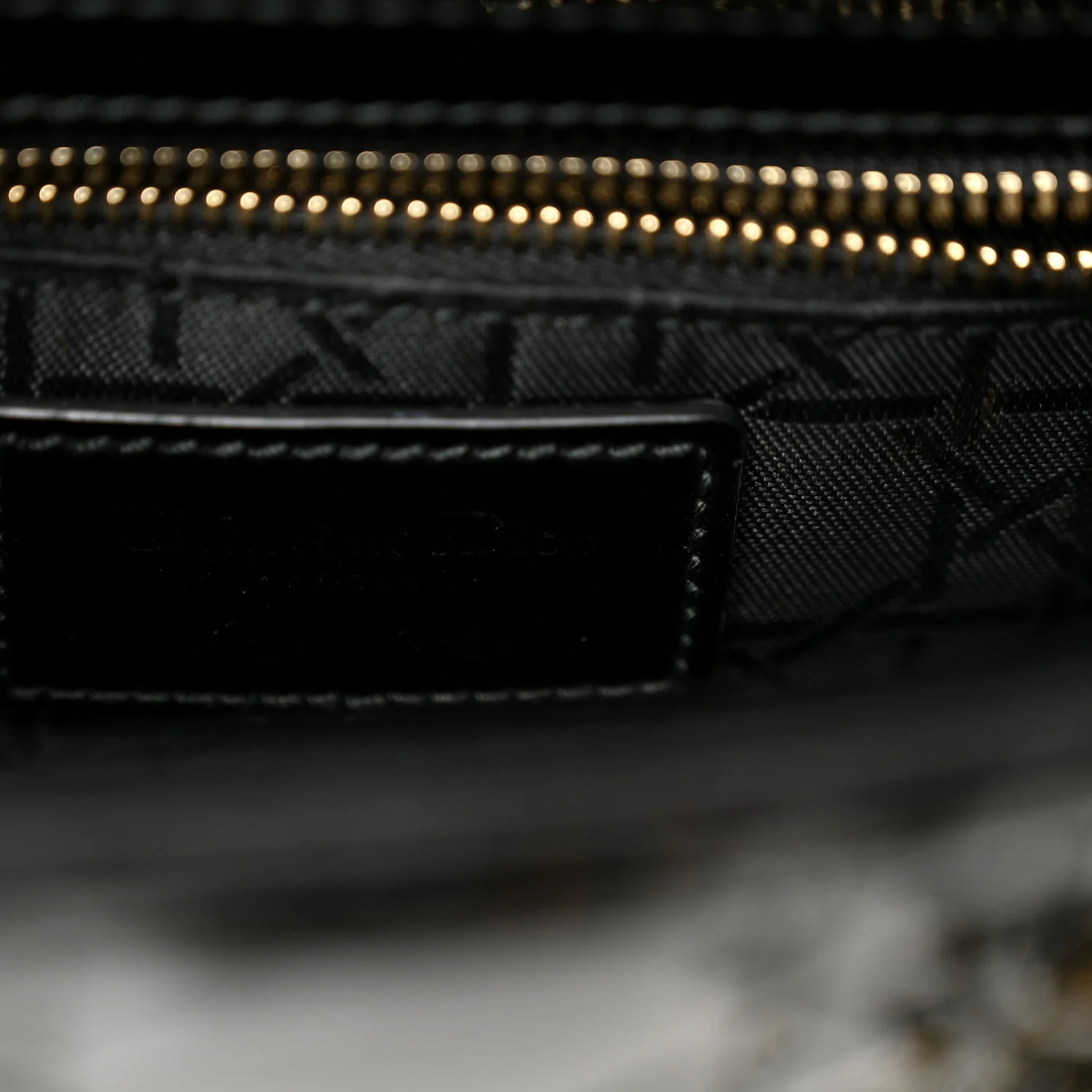 Metallic Agneau Arena Crystal Le Cagole Shoulder Bag XS Light Gold - Image 17