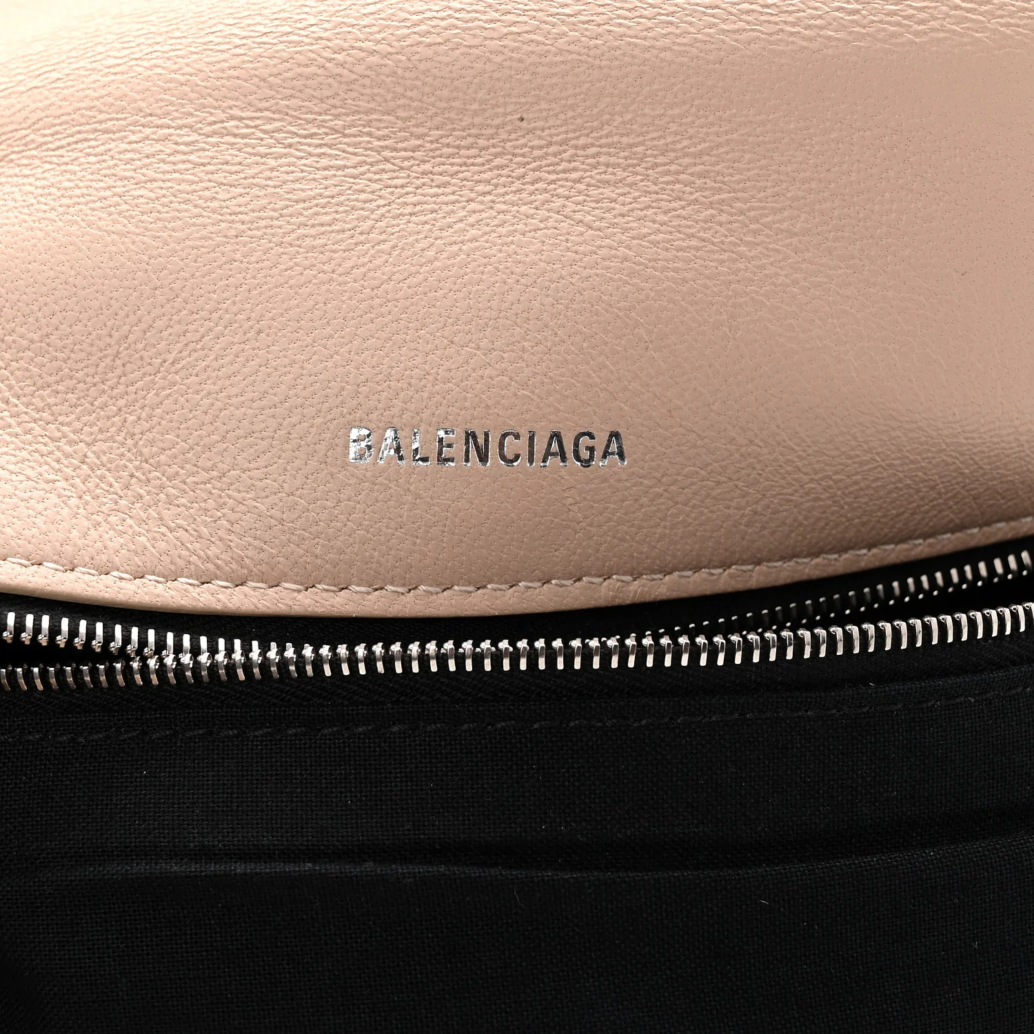 Nappa Calfskin Quilted Touch B Puffy Clutch Light Beige - Image 6