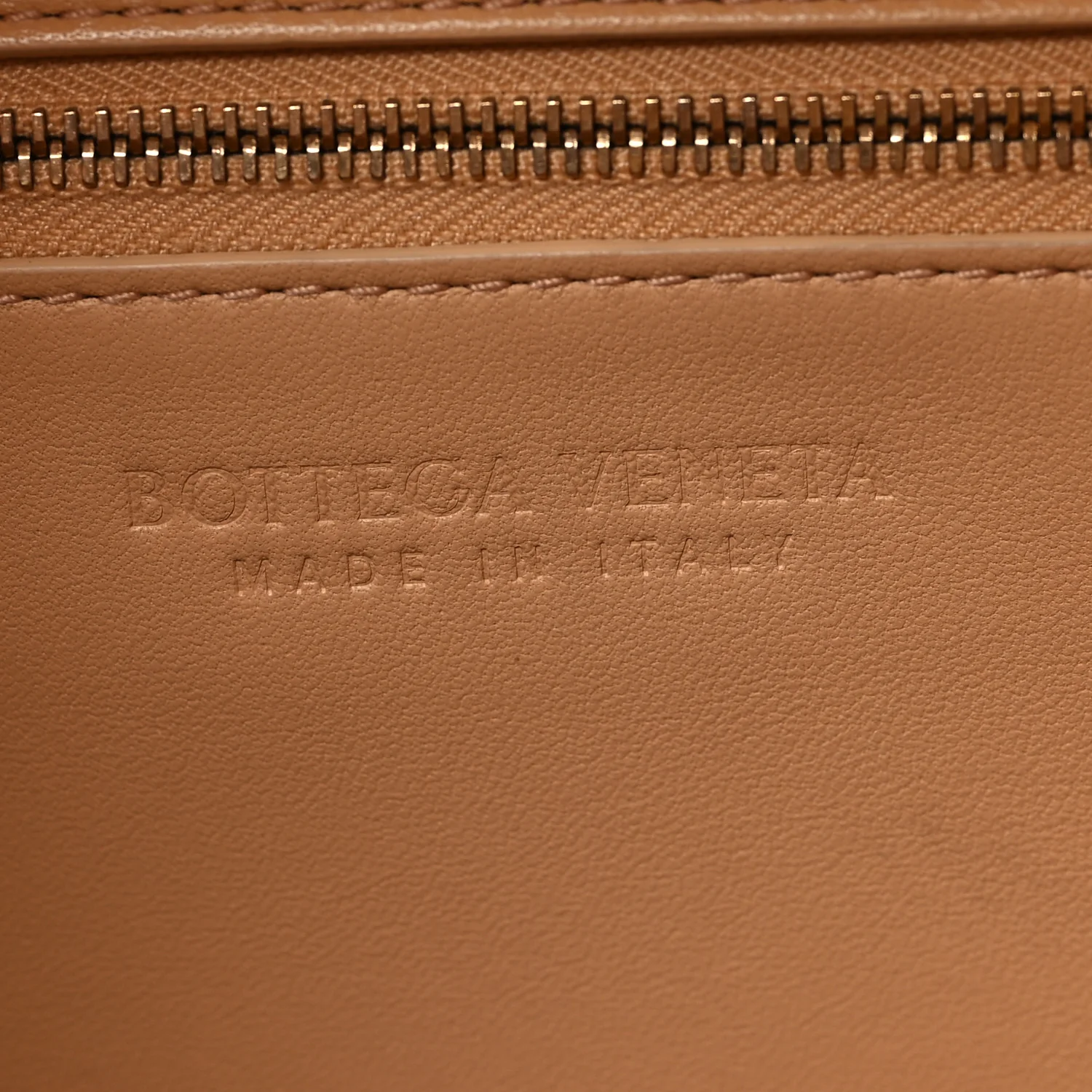 Box Calfskin Nappa Clip Bag Almond Gold - Image 6