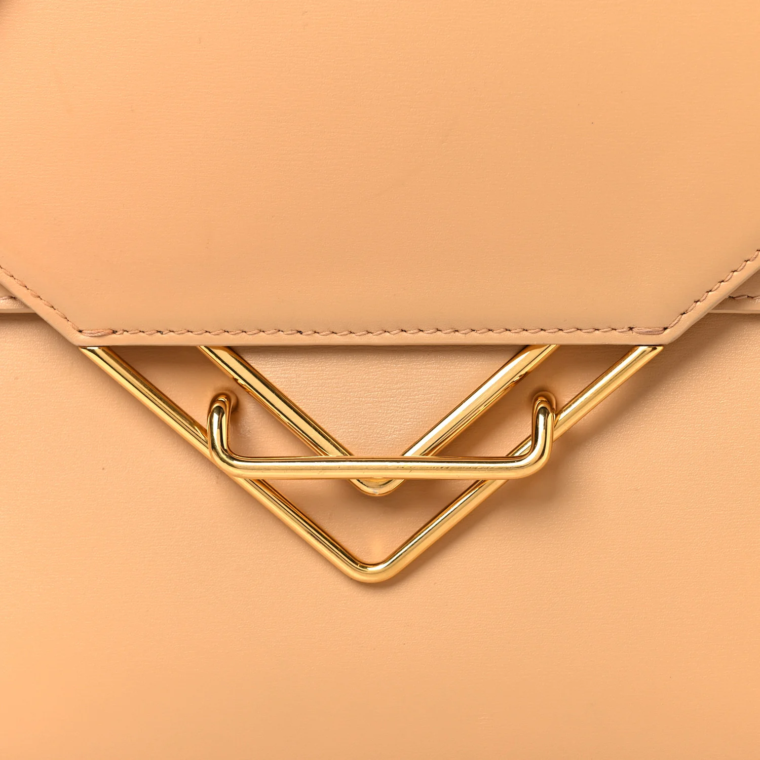 Box Calfskin Nappa Clip Bag Almond Gold - Image 7