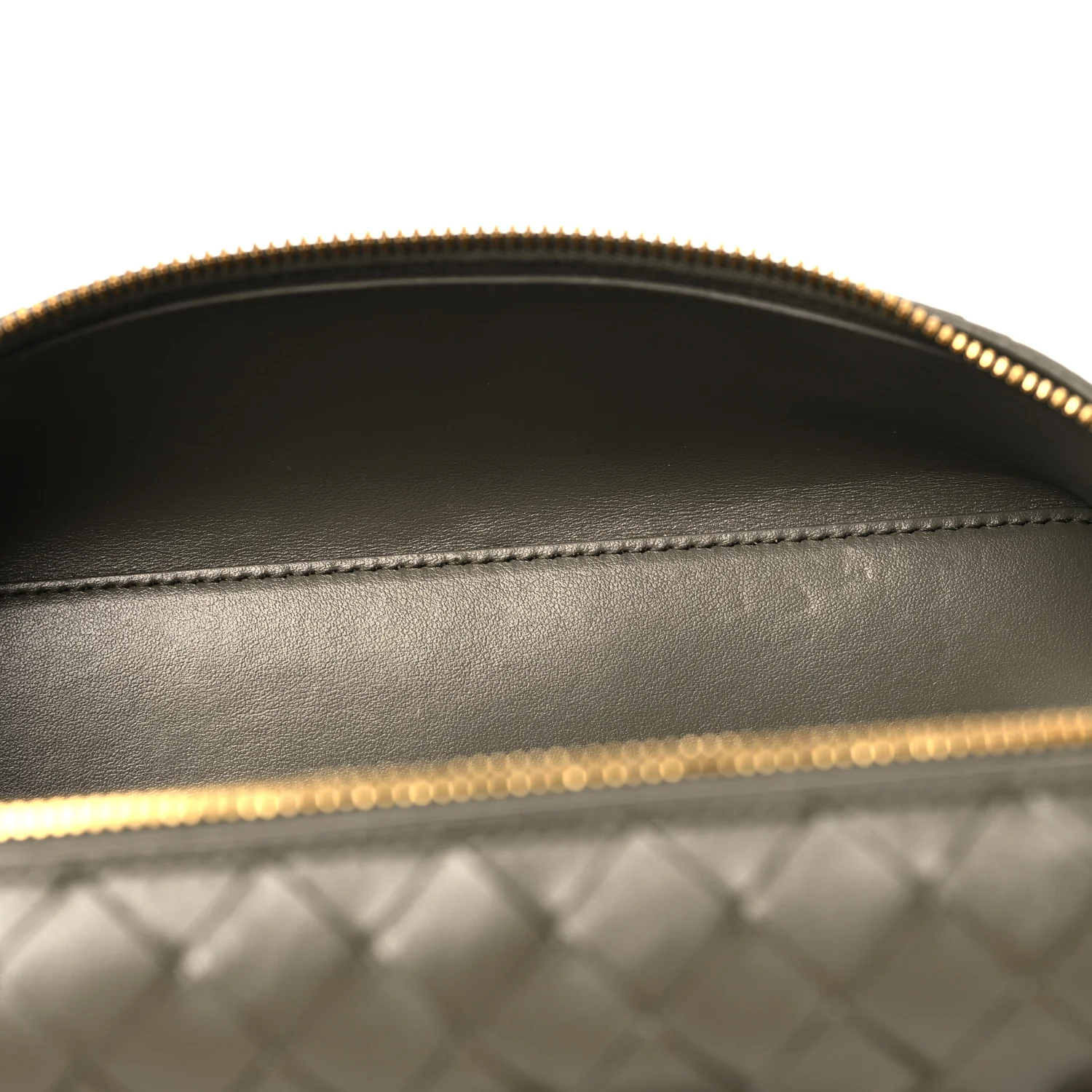 Calfskin Intrecciato Bang Bang Vanity Case Pinecone - Image 5
