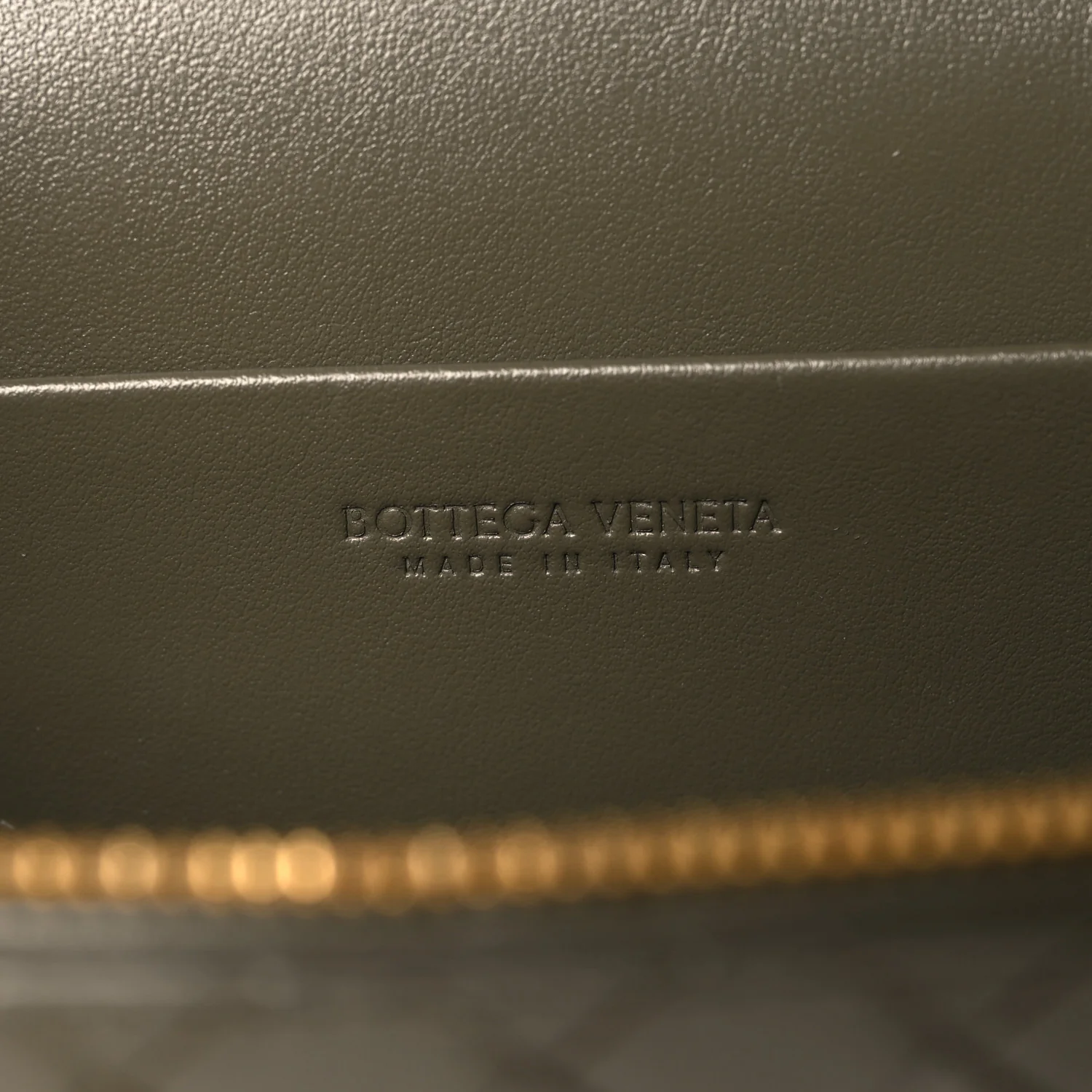 Calfskin Intrecciato Bang Bang Vanity Case Pinecone - Image 6