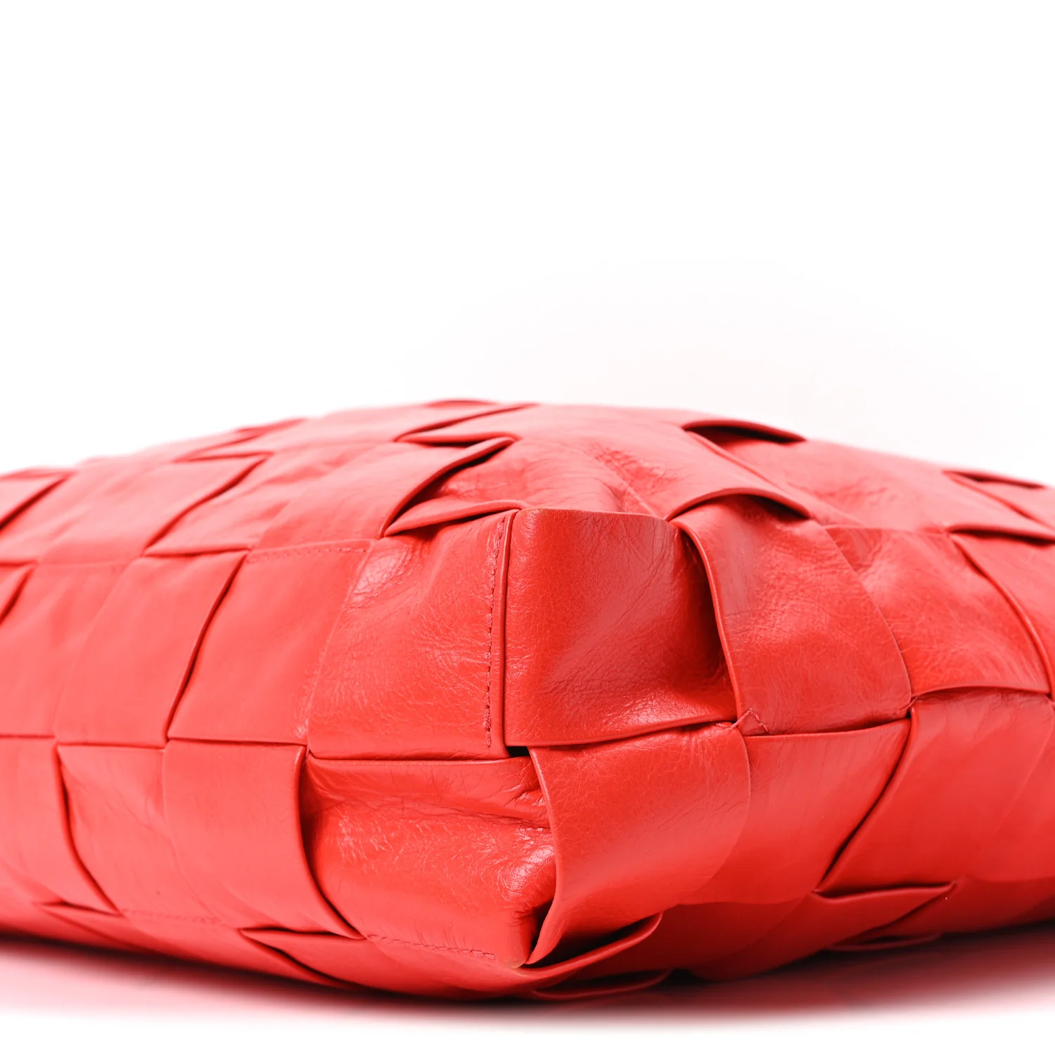 Calfskin Maxi Intrecciato Cassette Tote Tomato - Image 11