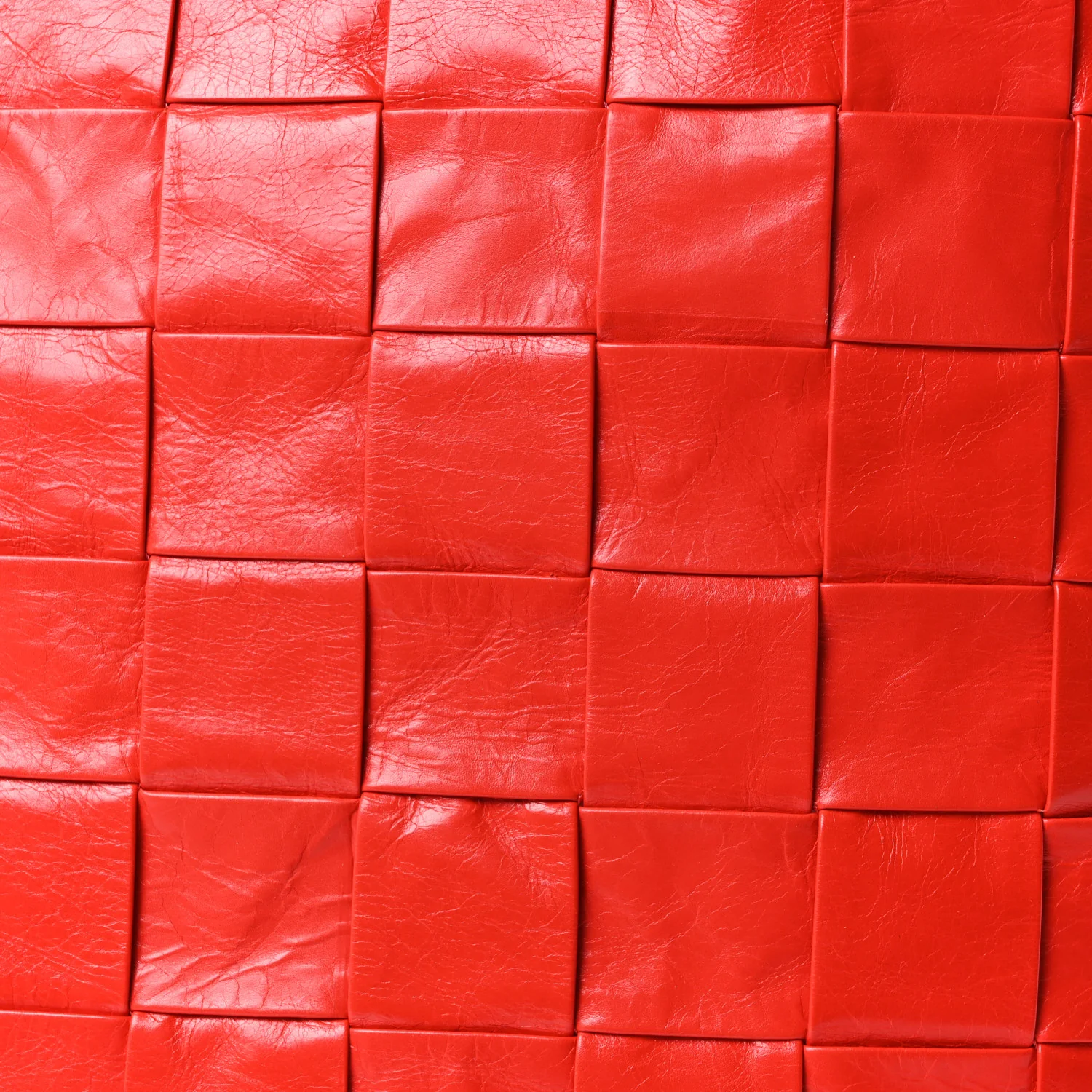 Calfskin Maxi Intrecciato Cassette Tote Tomato - Image 9