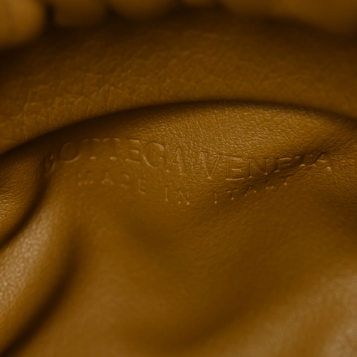 Calfskin The Pouch Chain Teak - Image 7