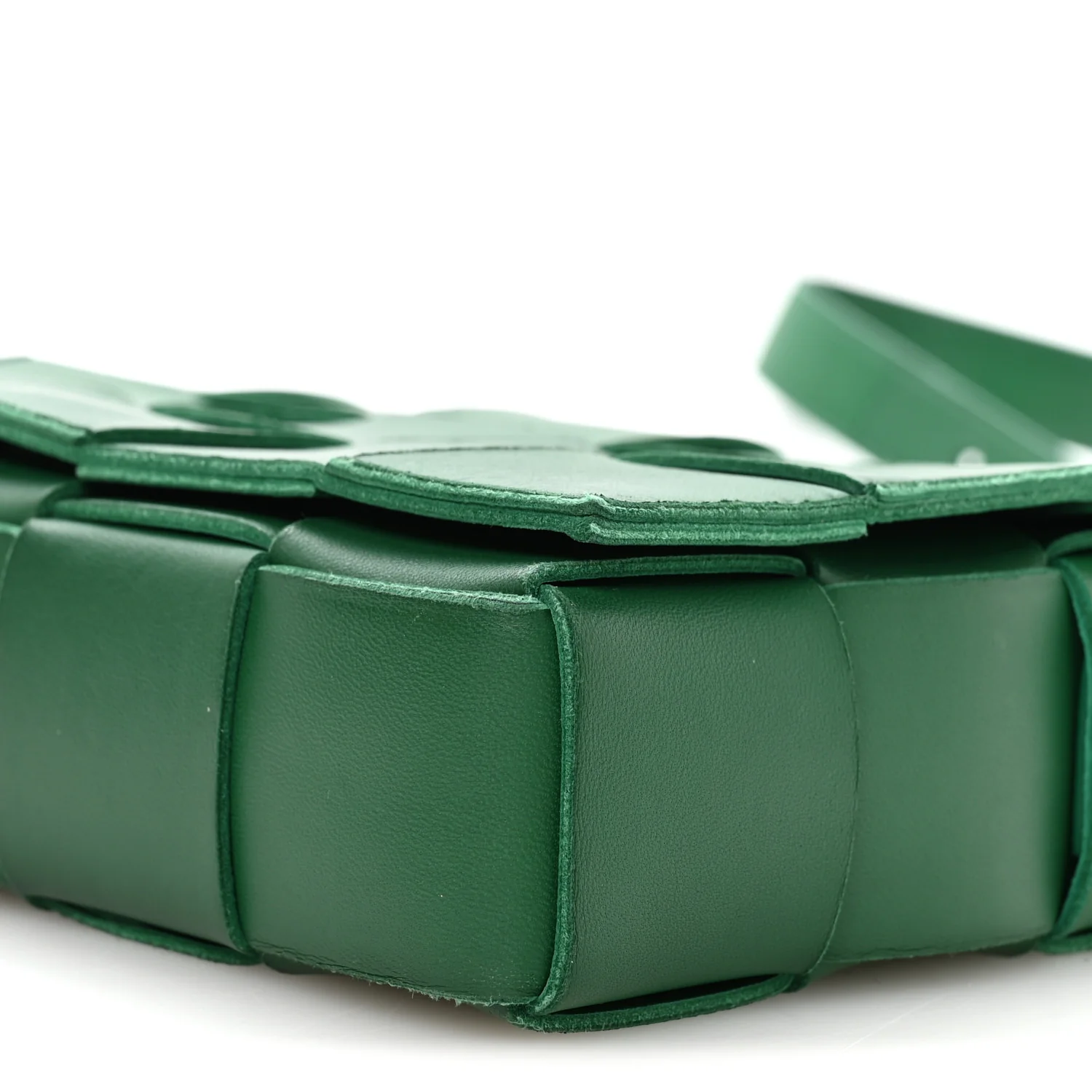 Lambskin Maxi Intrecciato Cassette Crossbody Bag Racing Green - Image 10