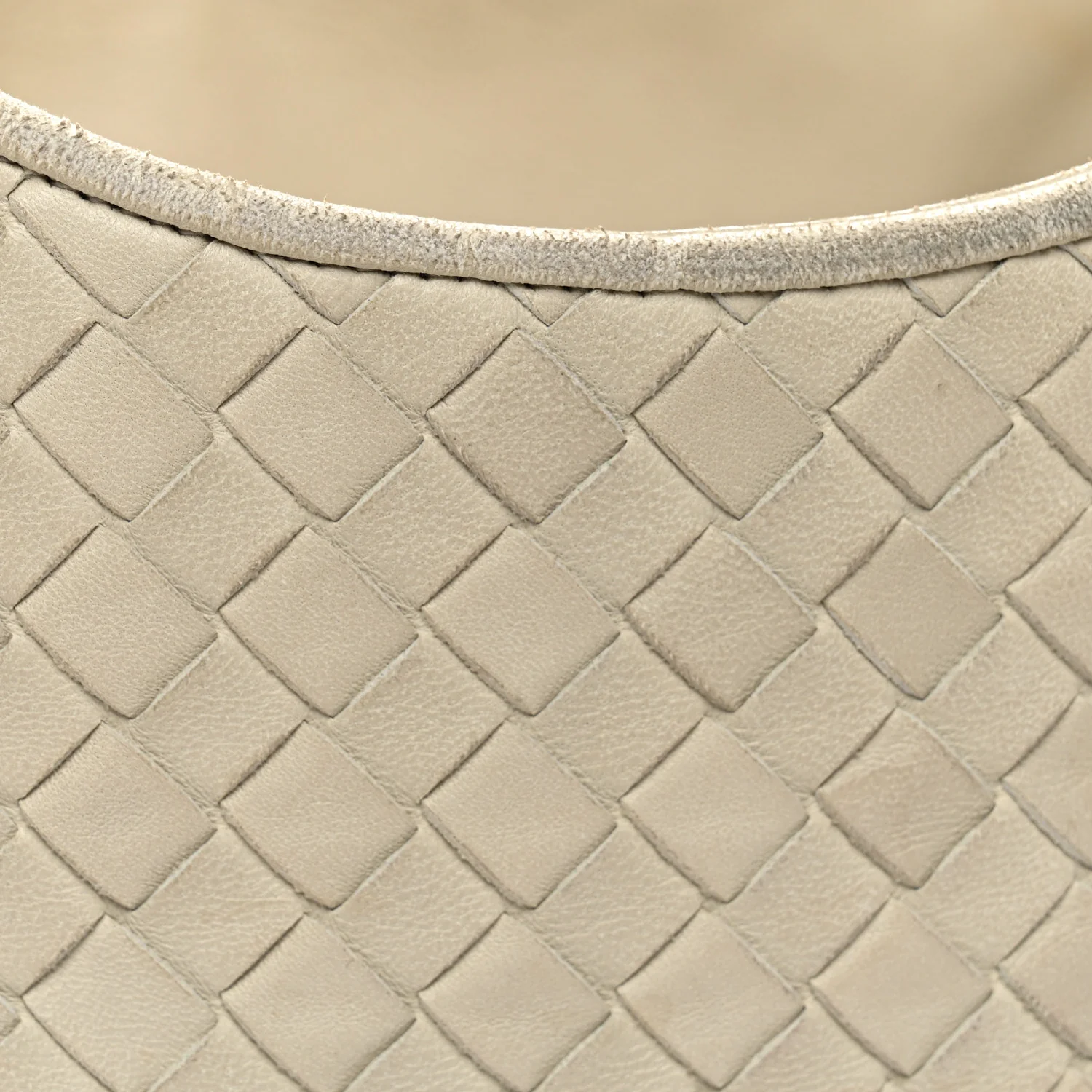 Nappa Intrecciato Ball Hobo White - Image 16