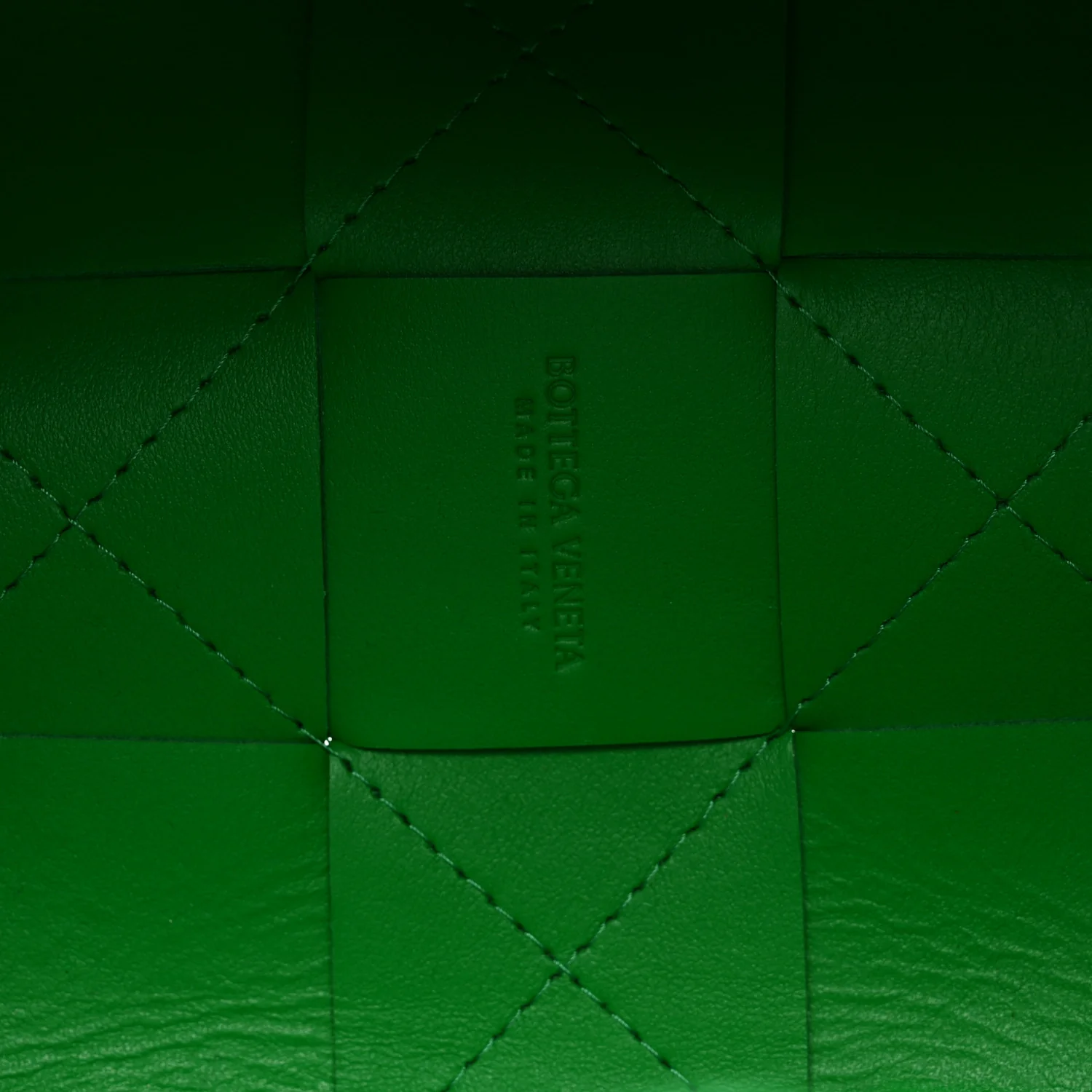 Nappa Maxi Intrecciato Small Cassette Bucket Bag Parakeet - Image 6
