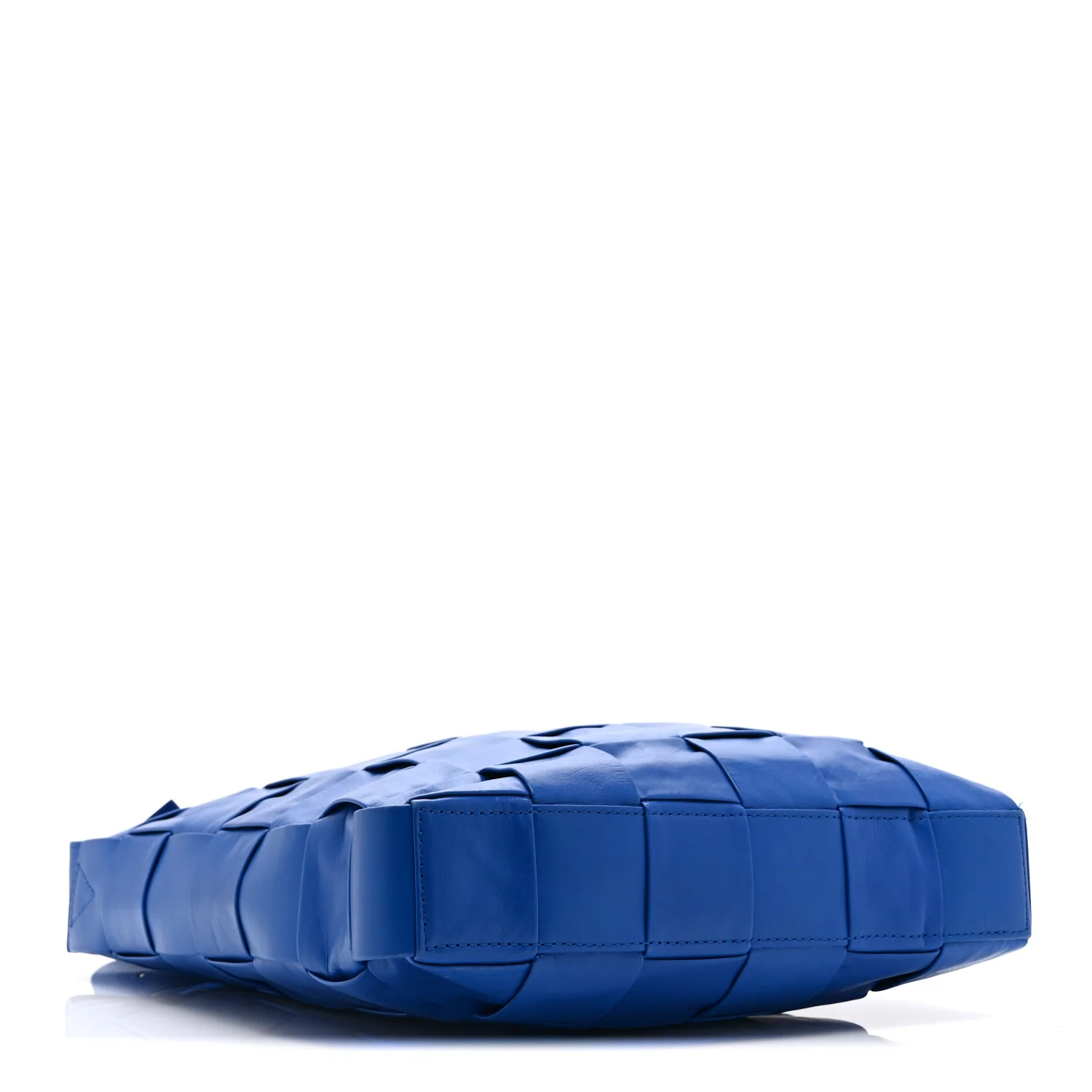 Paper Calfskin Maxi Intrecciato Cassette Messenger Blue - Image 5