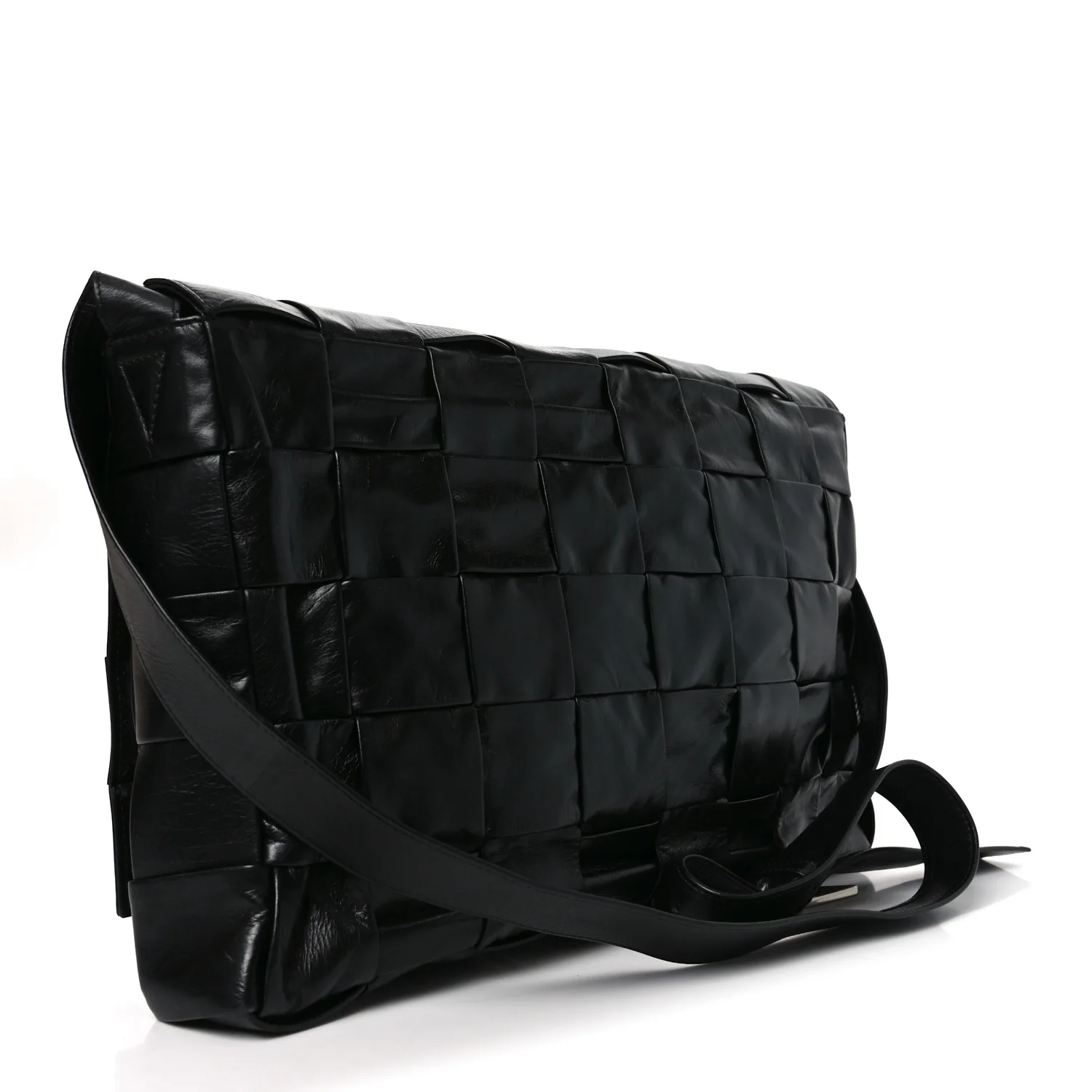 Paper Calfskin Maxi Intreccio Large Cassette Crossbody Bag Black - Image 3