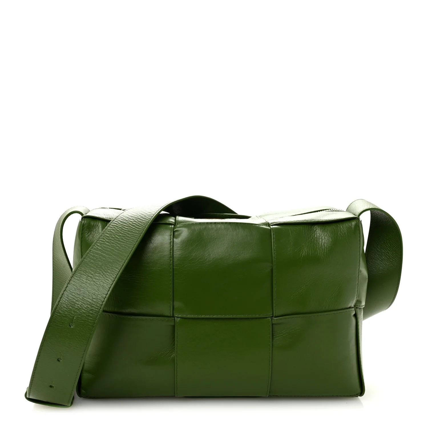 Paper Calfskin Maxi Intreccio Medium Arco Camera Bag Avocado
