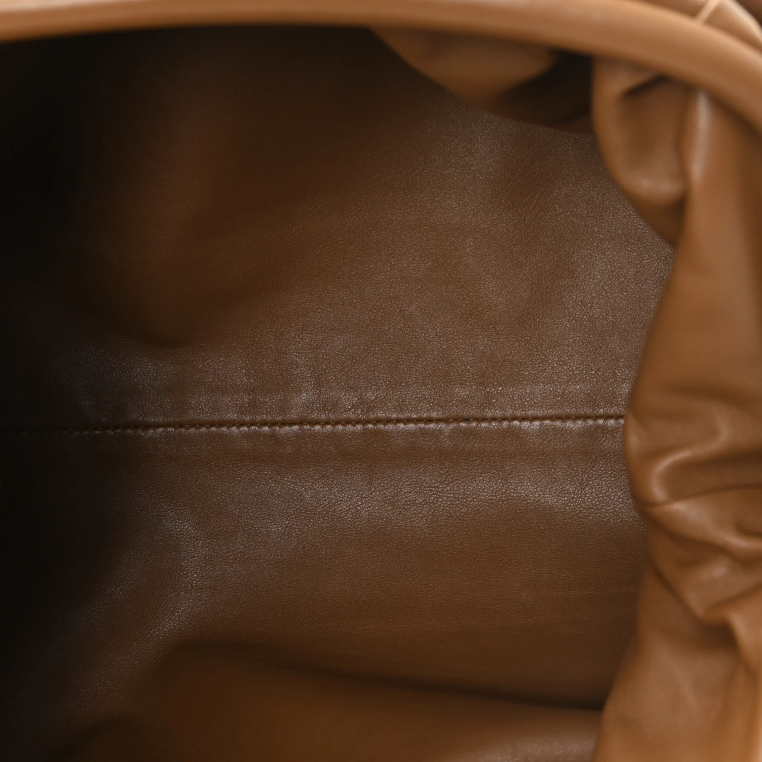 Smooth Butter Calf The Pouch Oversized Clutch Cammello - Image 5