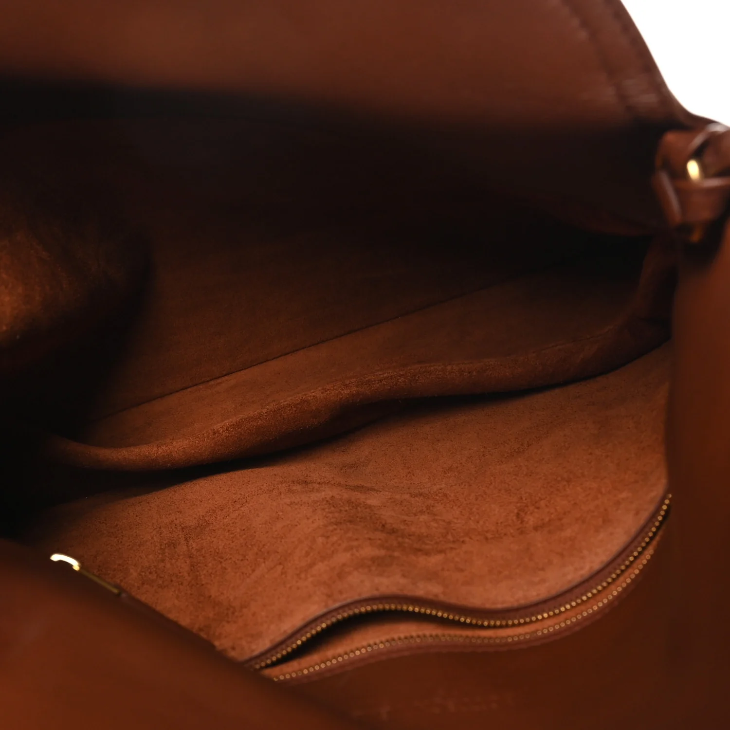 Smooth Calfskin Medium Liberta Shoulder Bag Sapele - Image 5