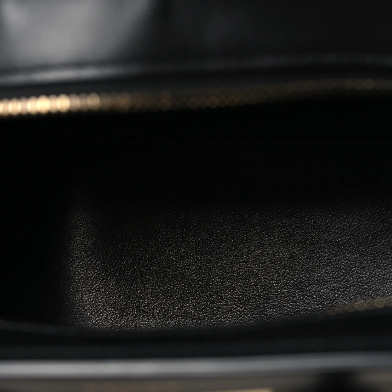 Drummed Calfskin Nubuck Nano Tri-Color Luggage Ruby - Image 4