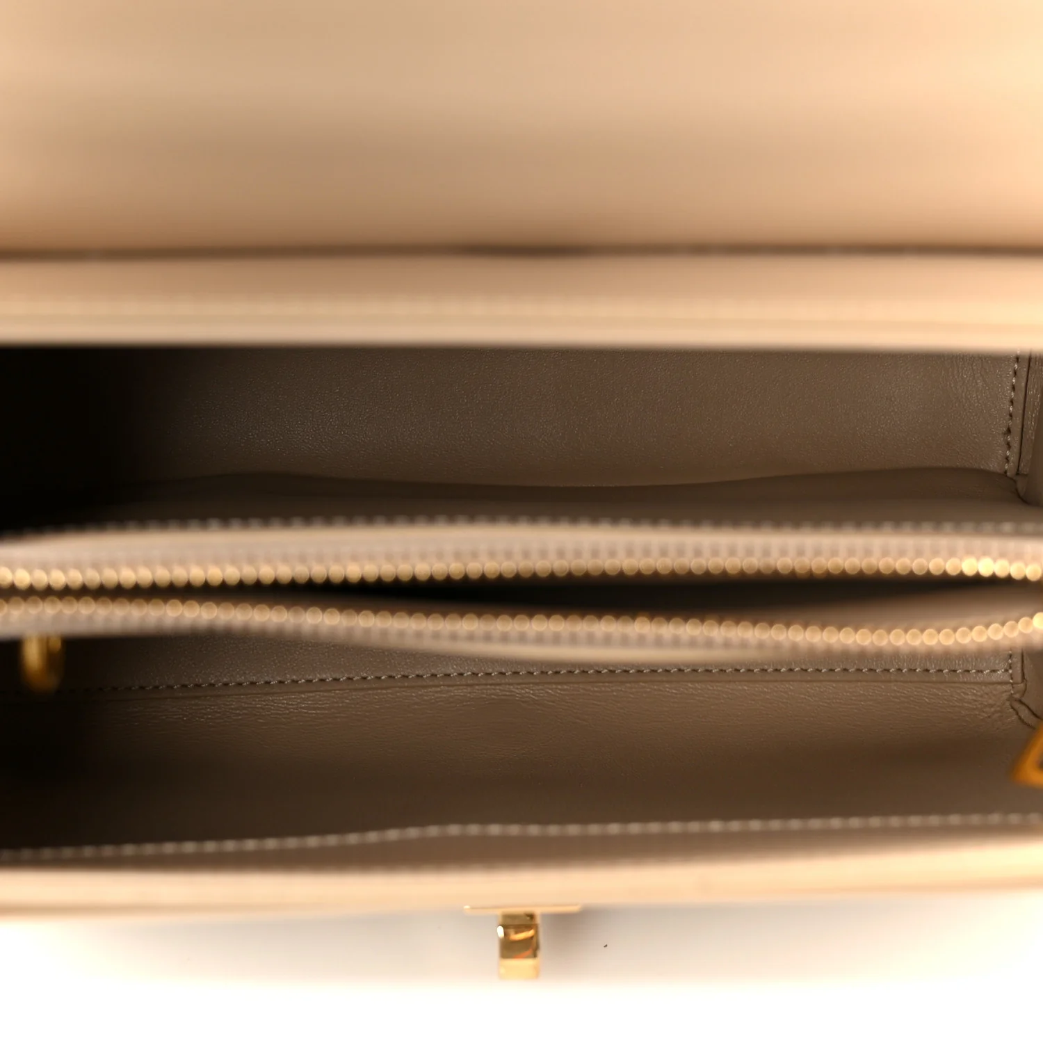 Satinated Calfskin Small 16 Top Handle Bag Nude - Image 5