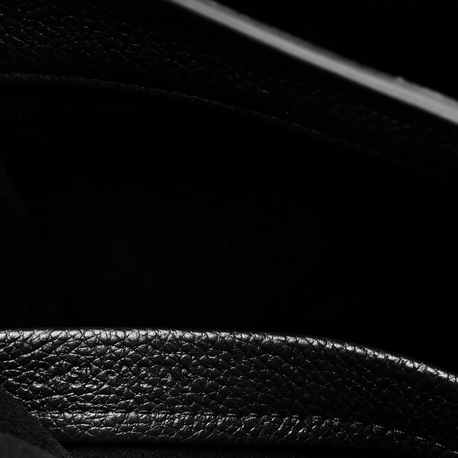 Supple Grained Calfskin Medium Soft 16 Bag Black - Image 7