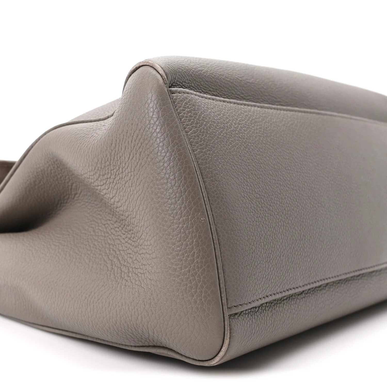 Supple Grained Calfskin Medium Soft 16 Bag Pebble - Image 8