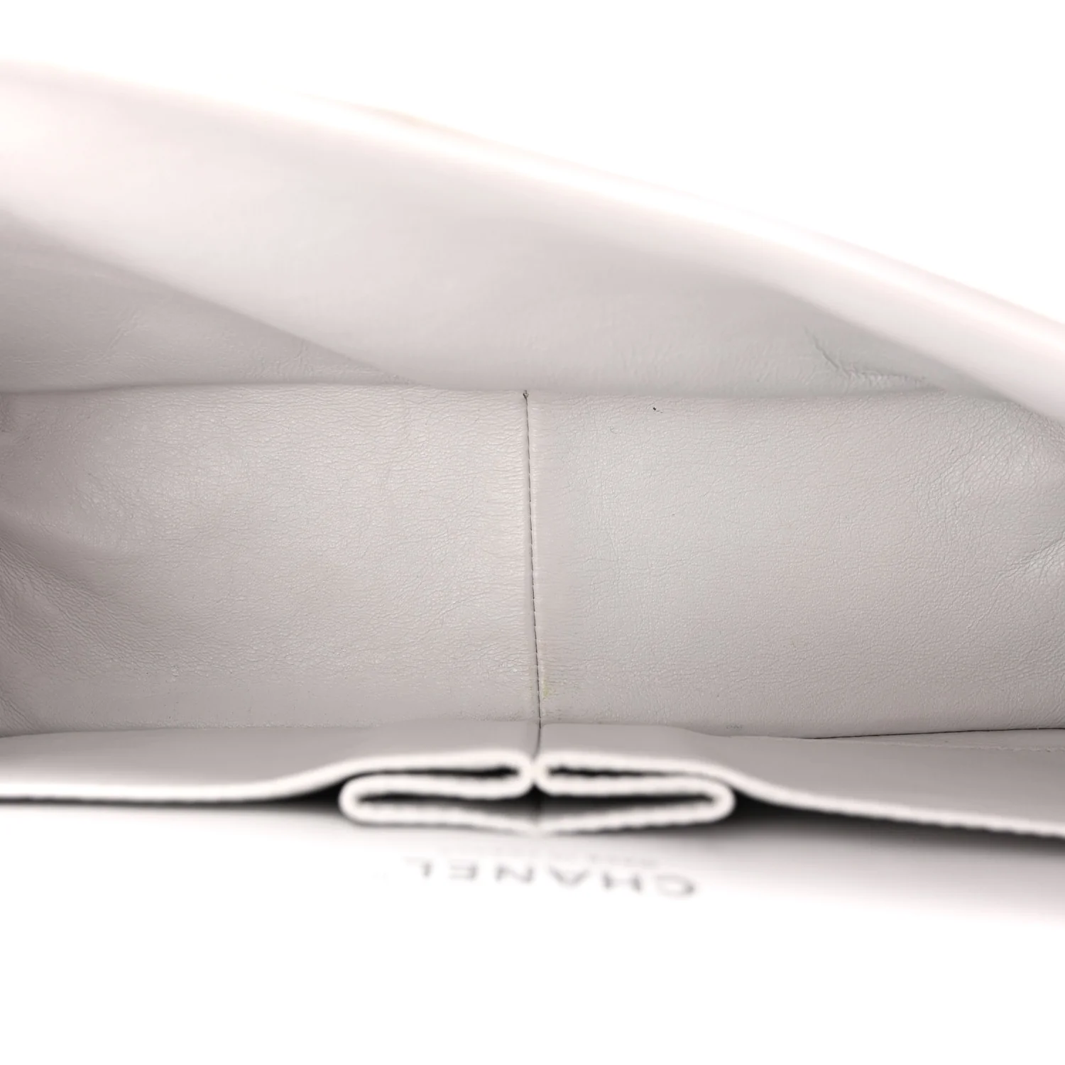 Aged Calfskin 2.55 Reissue 226 Flap White - Image 5