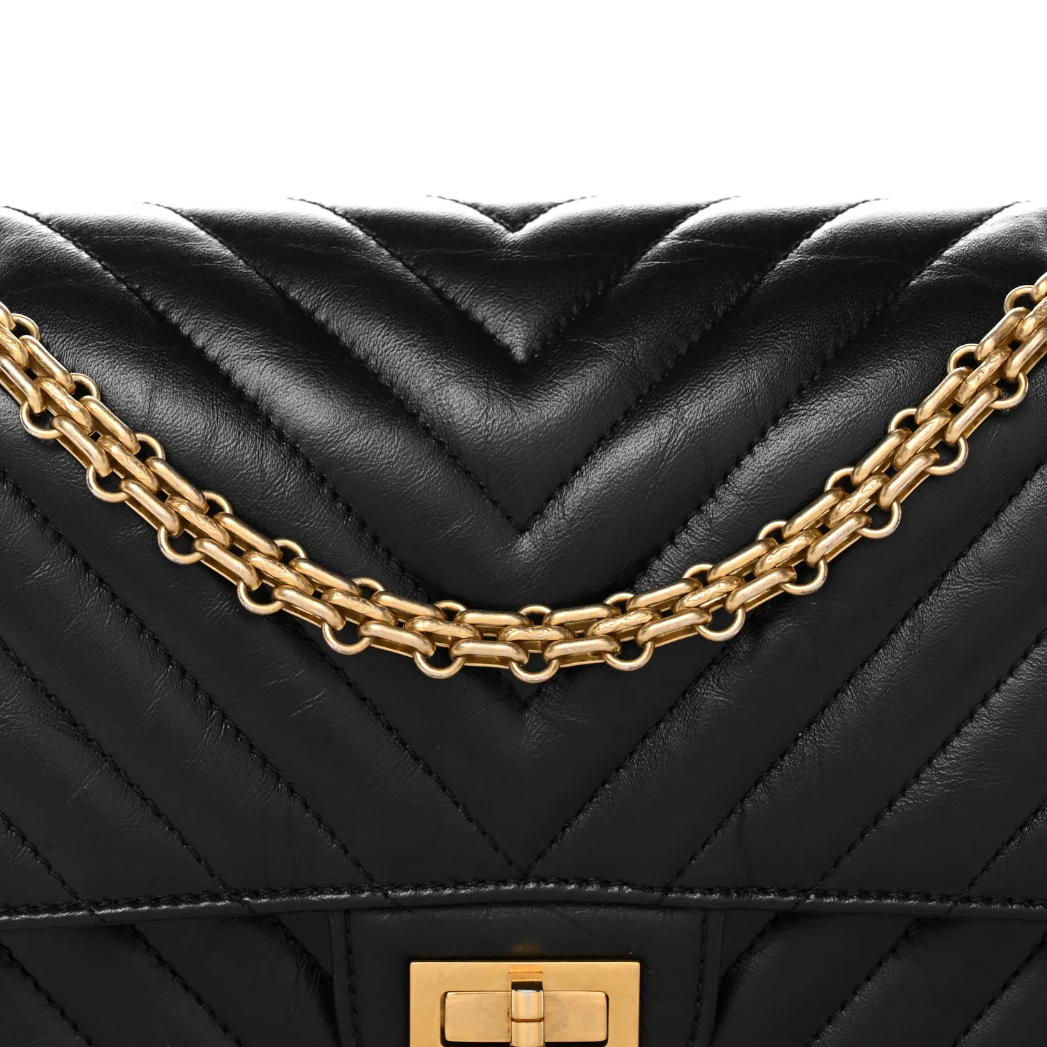 Aged Calfskin Chevron Quilted 2.55 Reissue 225 Flap Black - Image 7