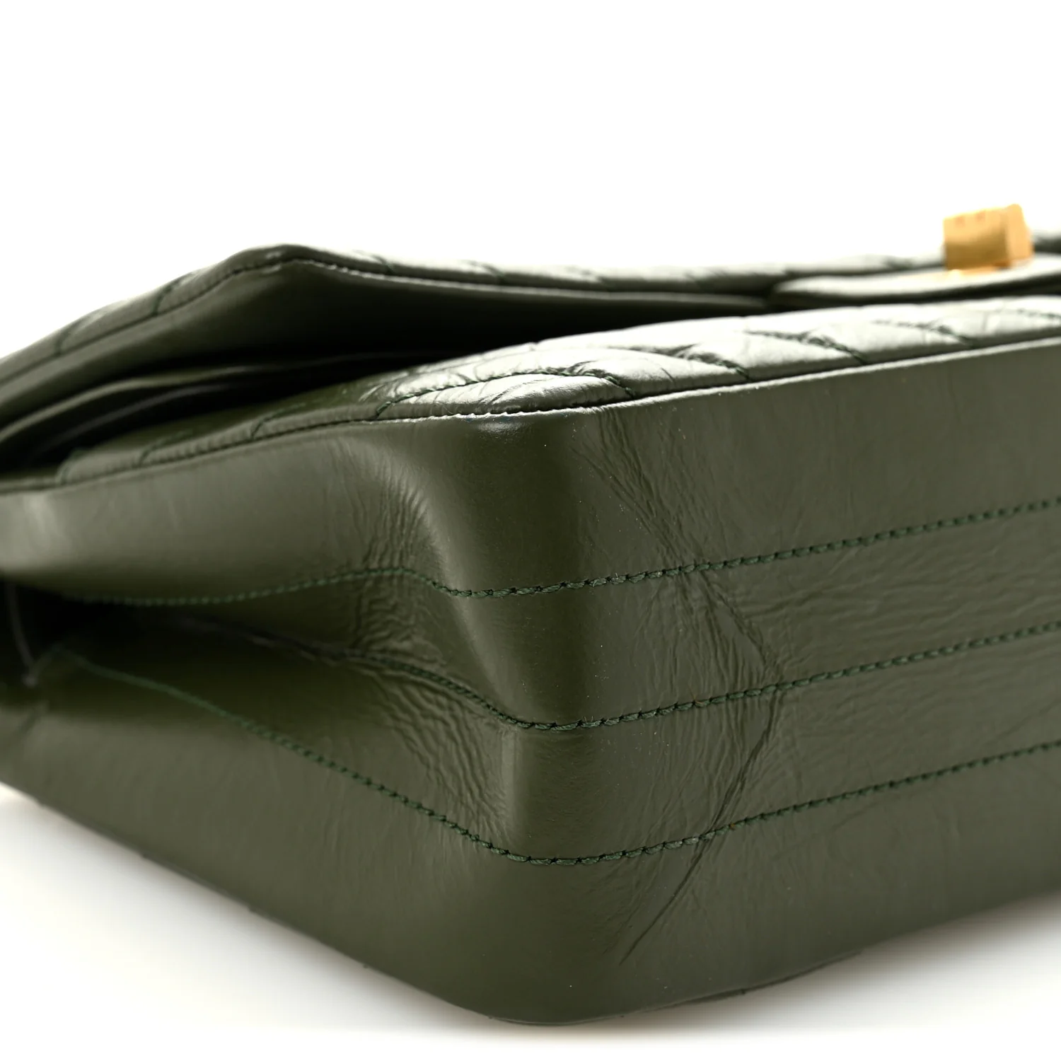 Aged Calfskin Chevron Quilted 2.55 Reissue 225 Flap Green - Image 9