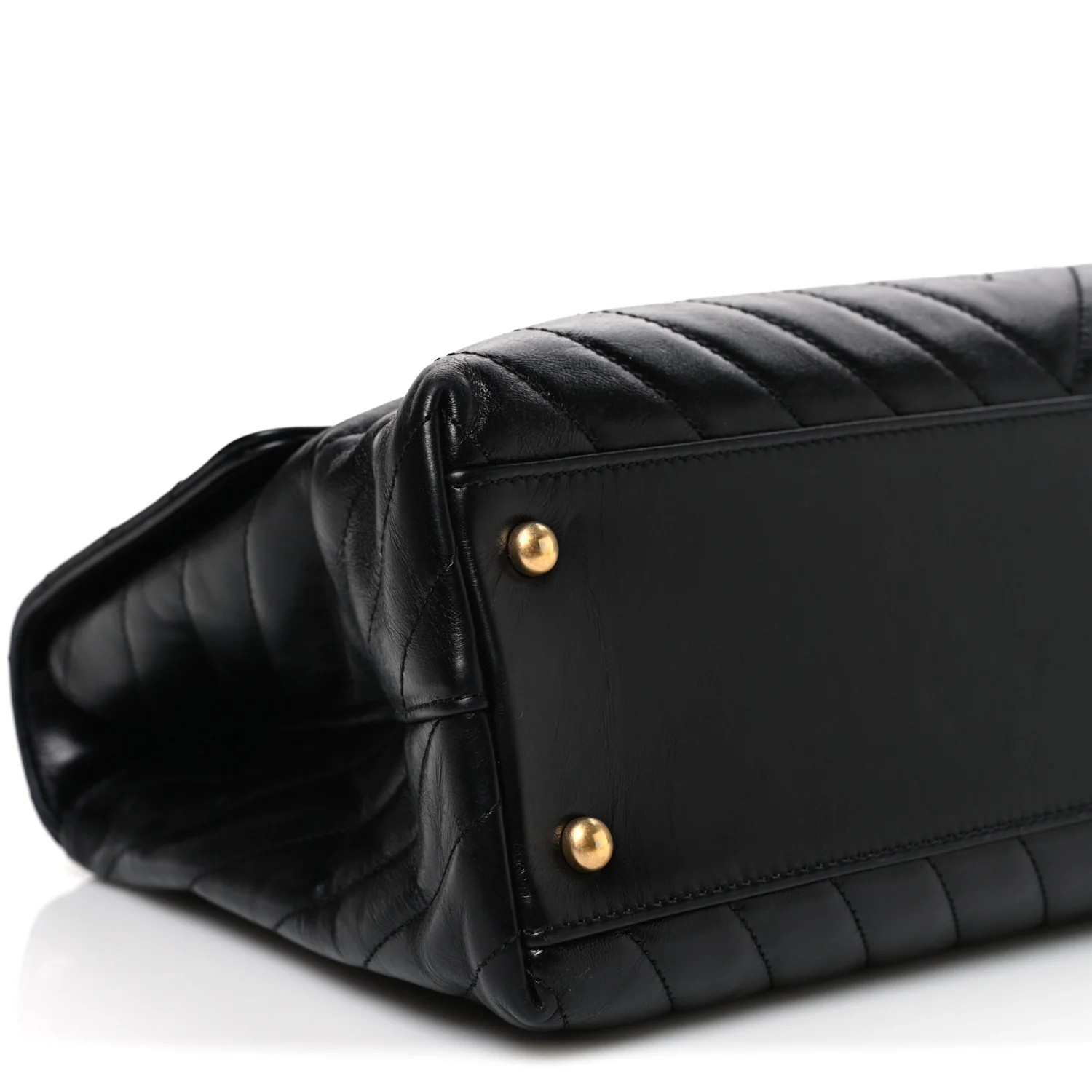 Aged Calfskin Chevron Quilted Medium Coco Handle Flap Black - Image 9