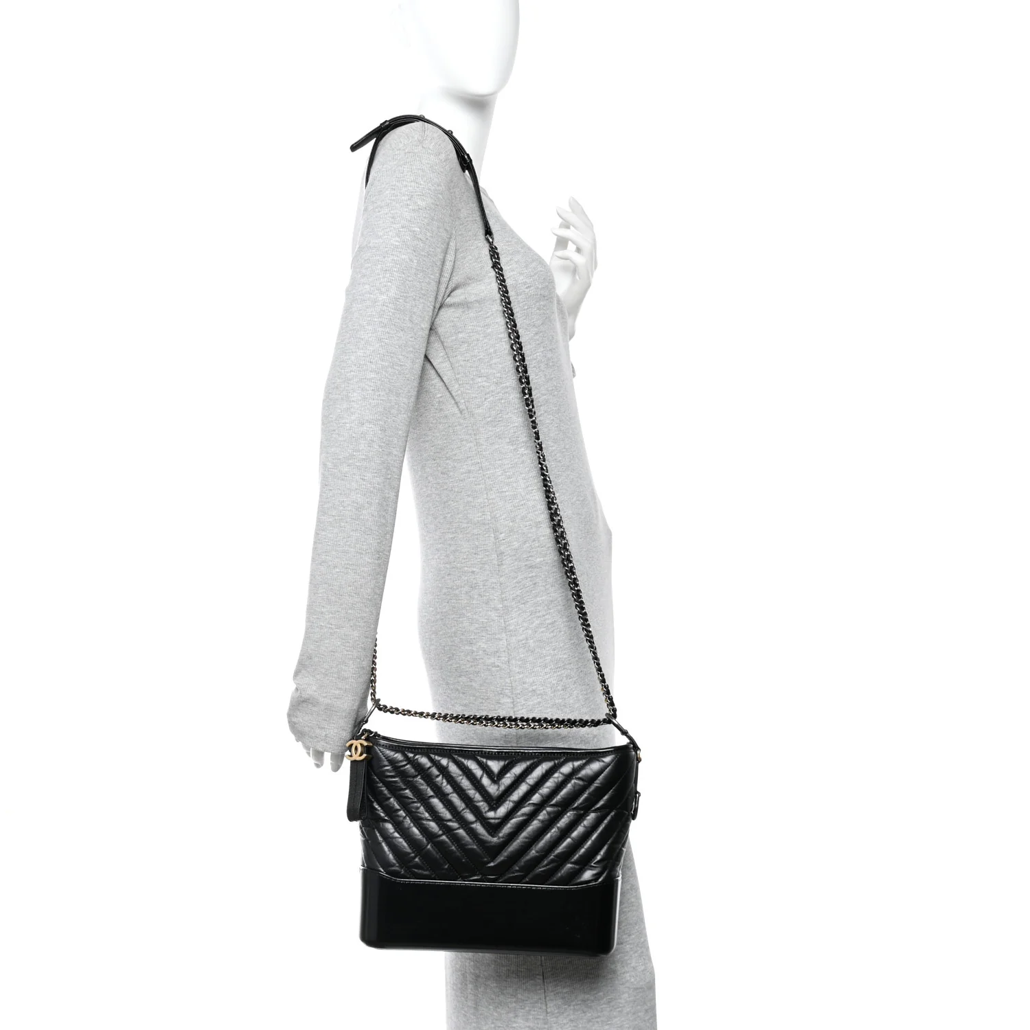 Aged Calfskin Chevron Quilted Medium Gabrielle Hobo Black - Image 2