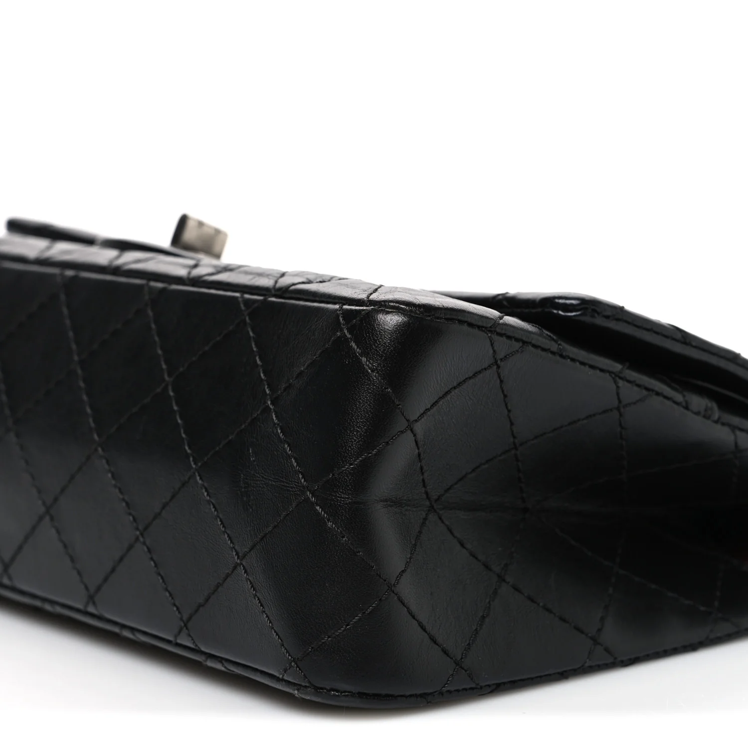 Aged Calfskin Quilted 2.55 Reissue 225 Flap Black - Image 10
