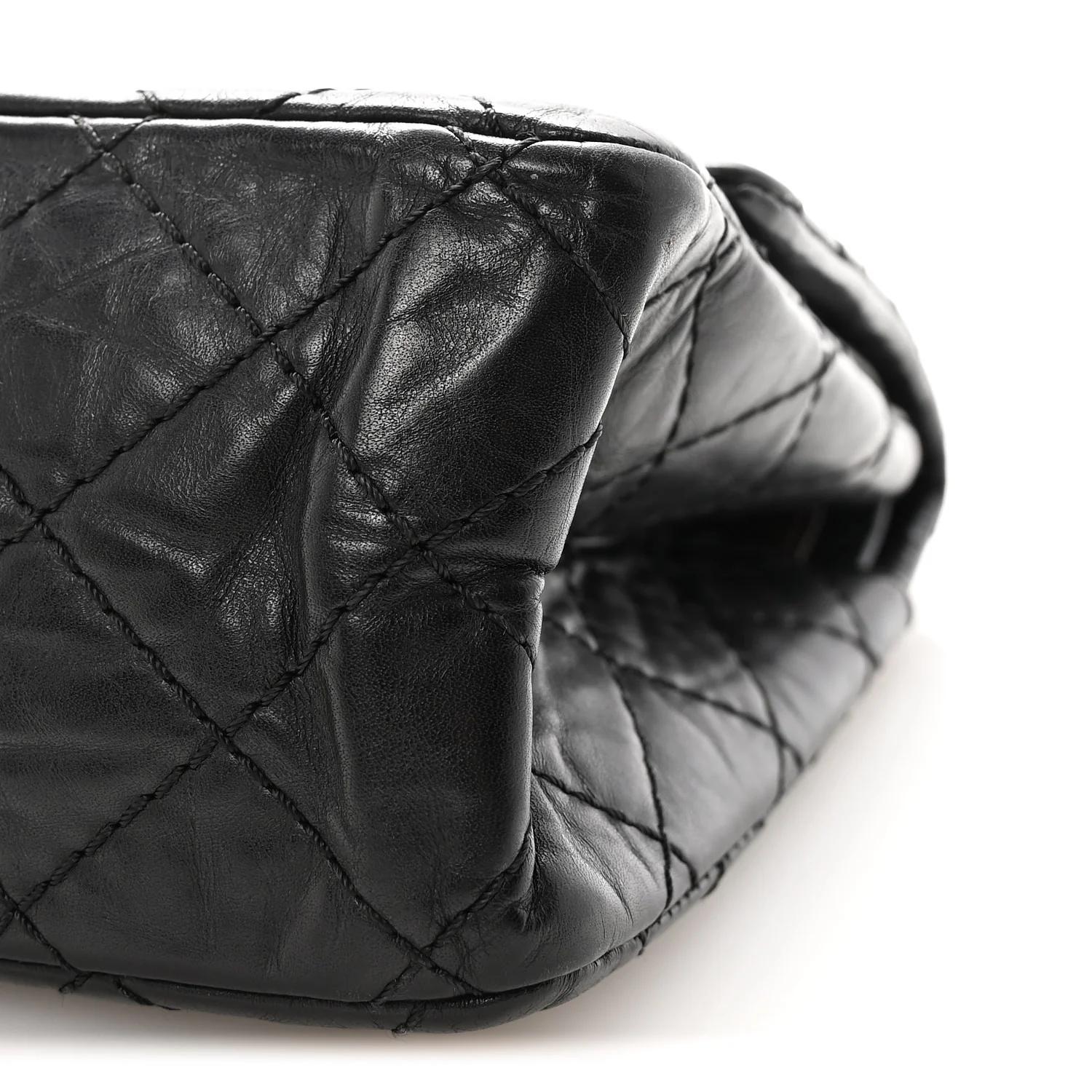 Aged Calfskin Quilted 2.55 Reissue 225 Flap Black - Image 10