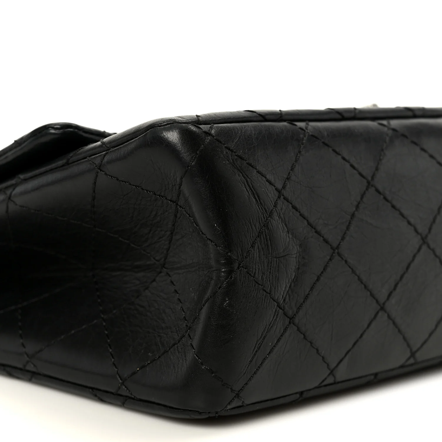 Aged Calfskin Quilted 2.55 Reissue 226 Flap Black - Image 9