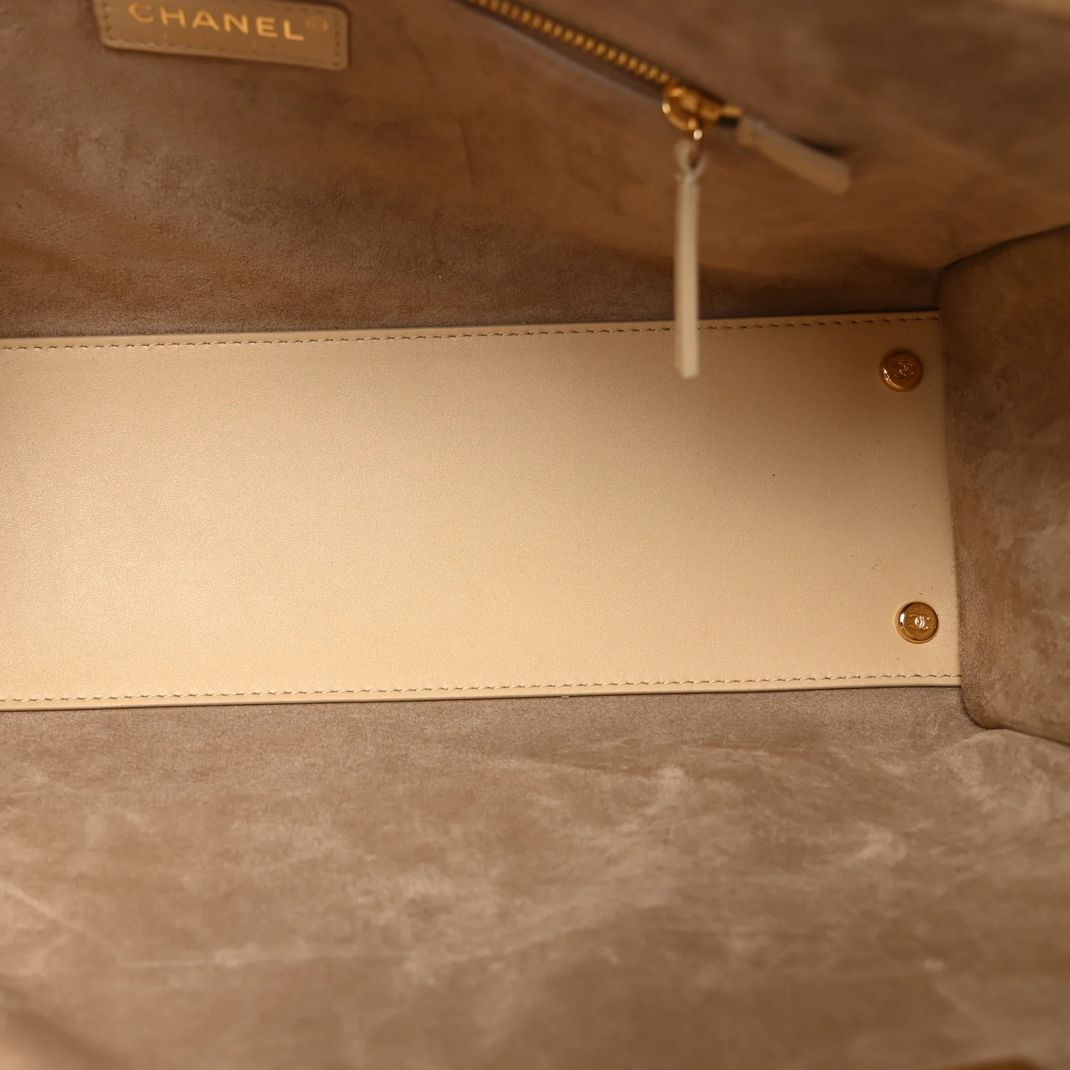 Calfskin Archetype Small Shopping Tote Beige - Image 5