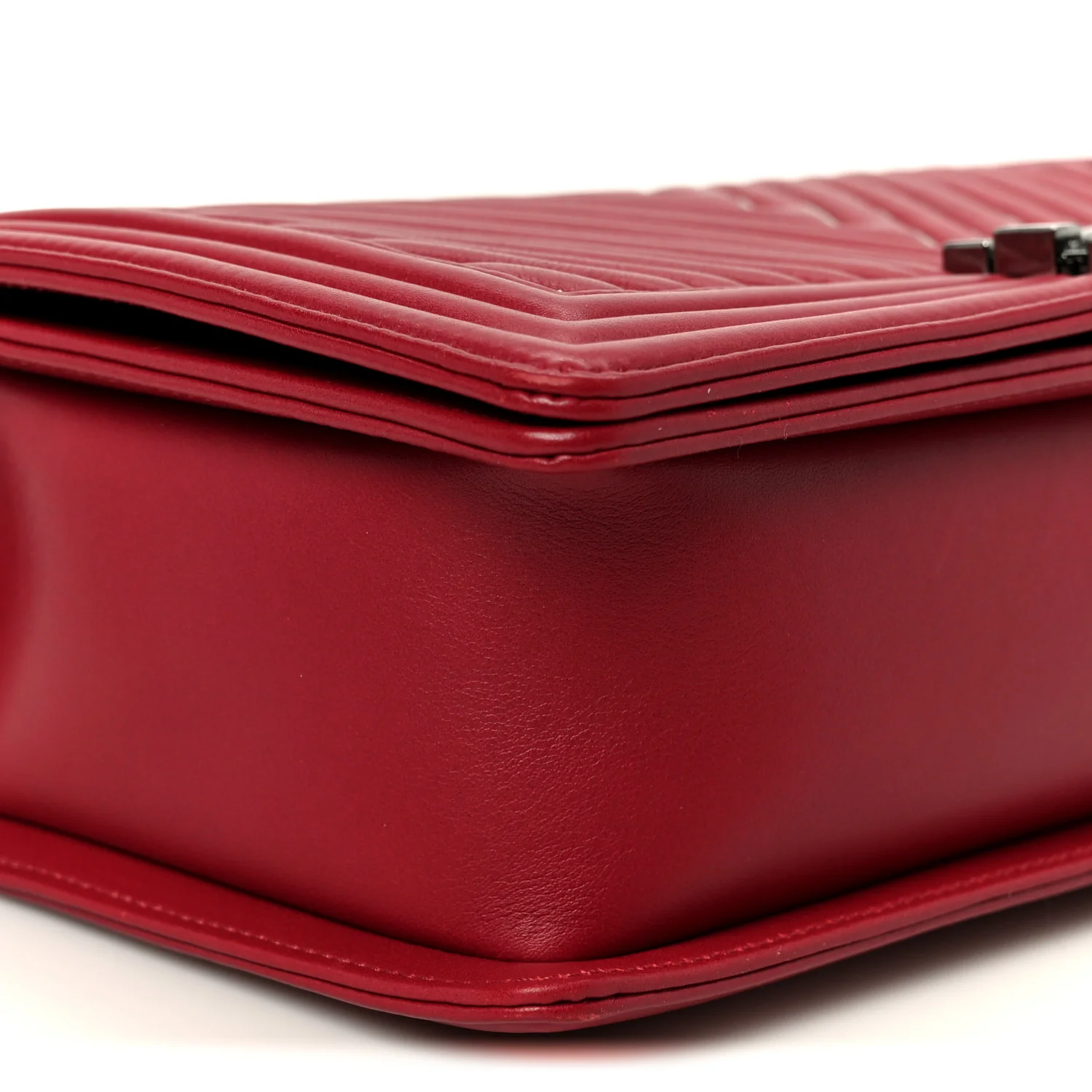 Calfskin Chevron Quilted Large Chain Boy Flap Red - Image 9