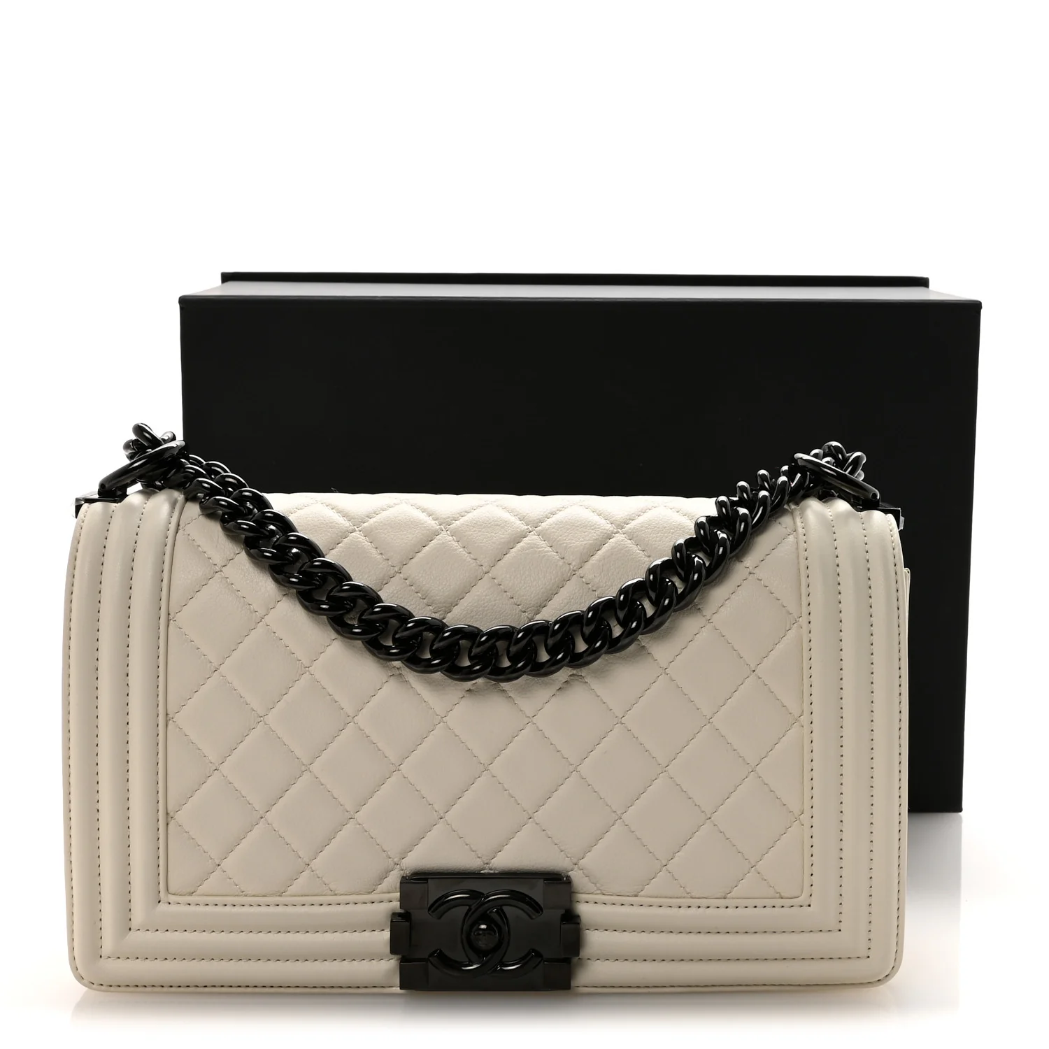 Calfskin Quilted Medium Boy Flap White - Image 11