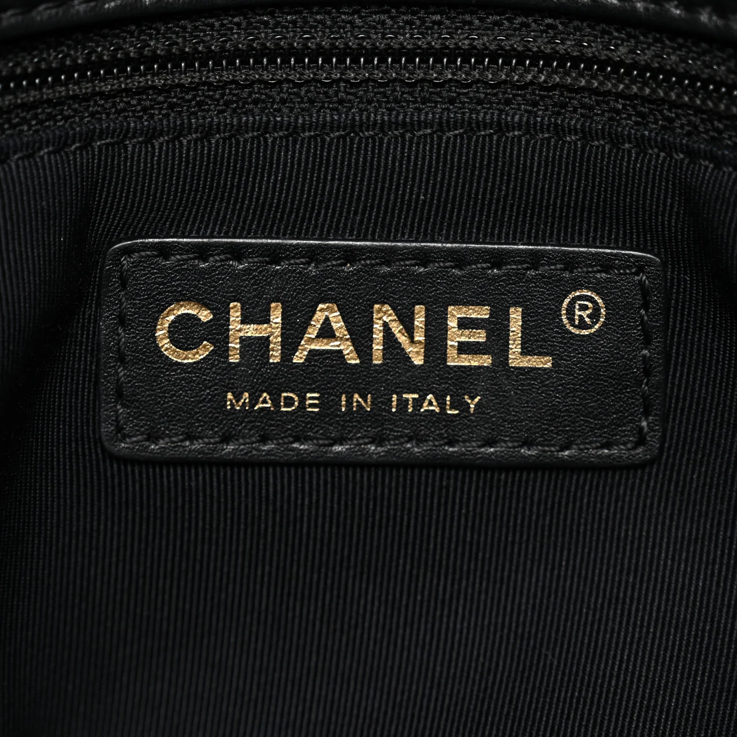 Calfskin Quilted Medium Chain Me Flap Black - Image 6