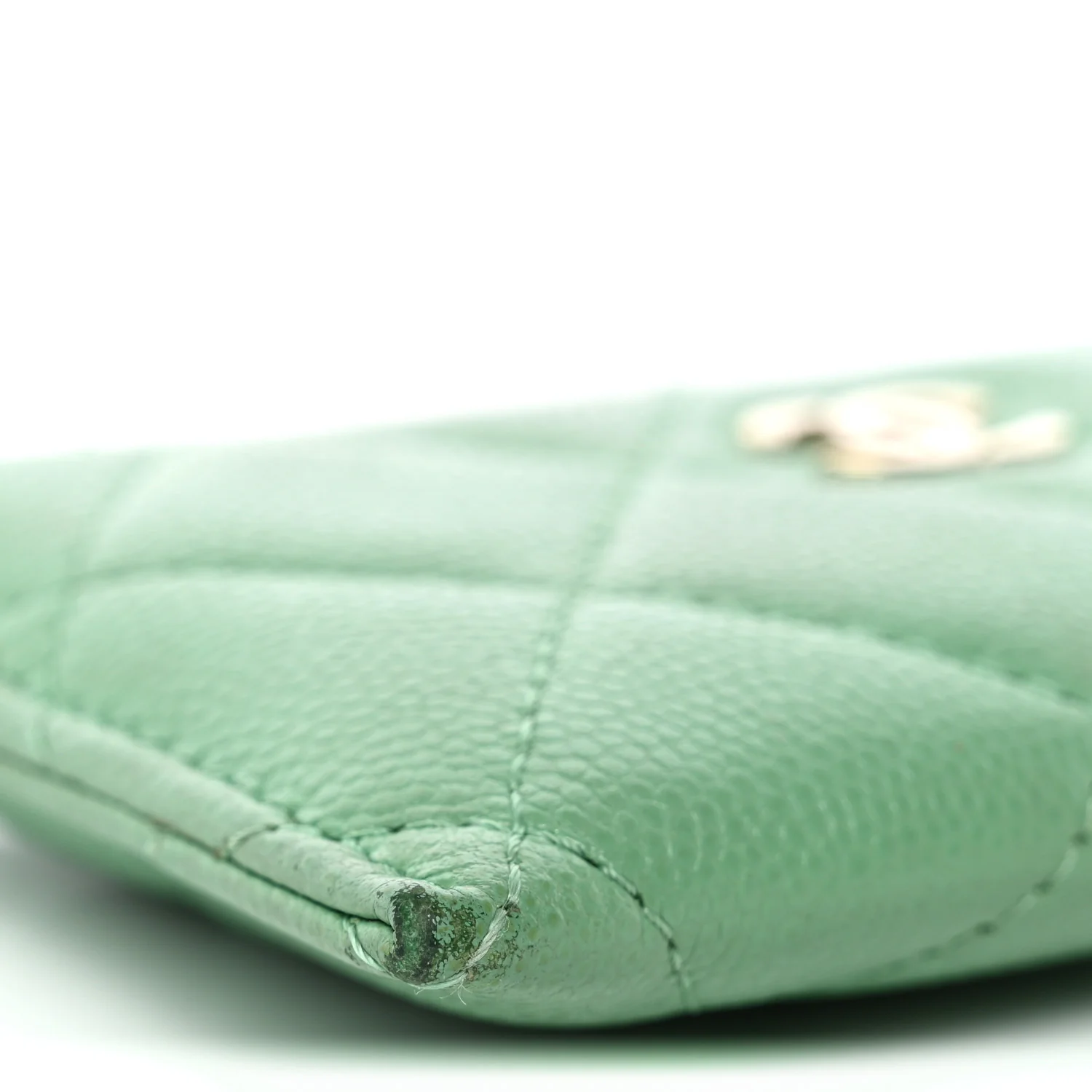 Caviar Quilted Card Holder Green - Image 11
