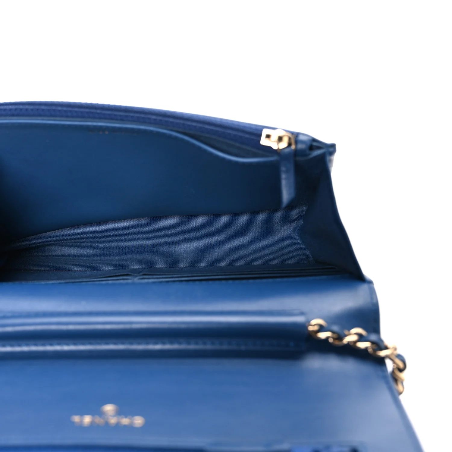 Caviar Quilted CC Filigree Wallet On Chain WOC Blue - Image 5
