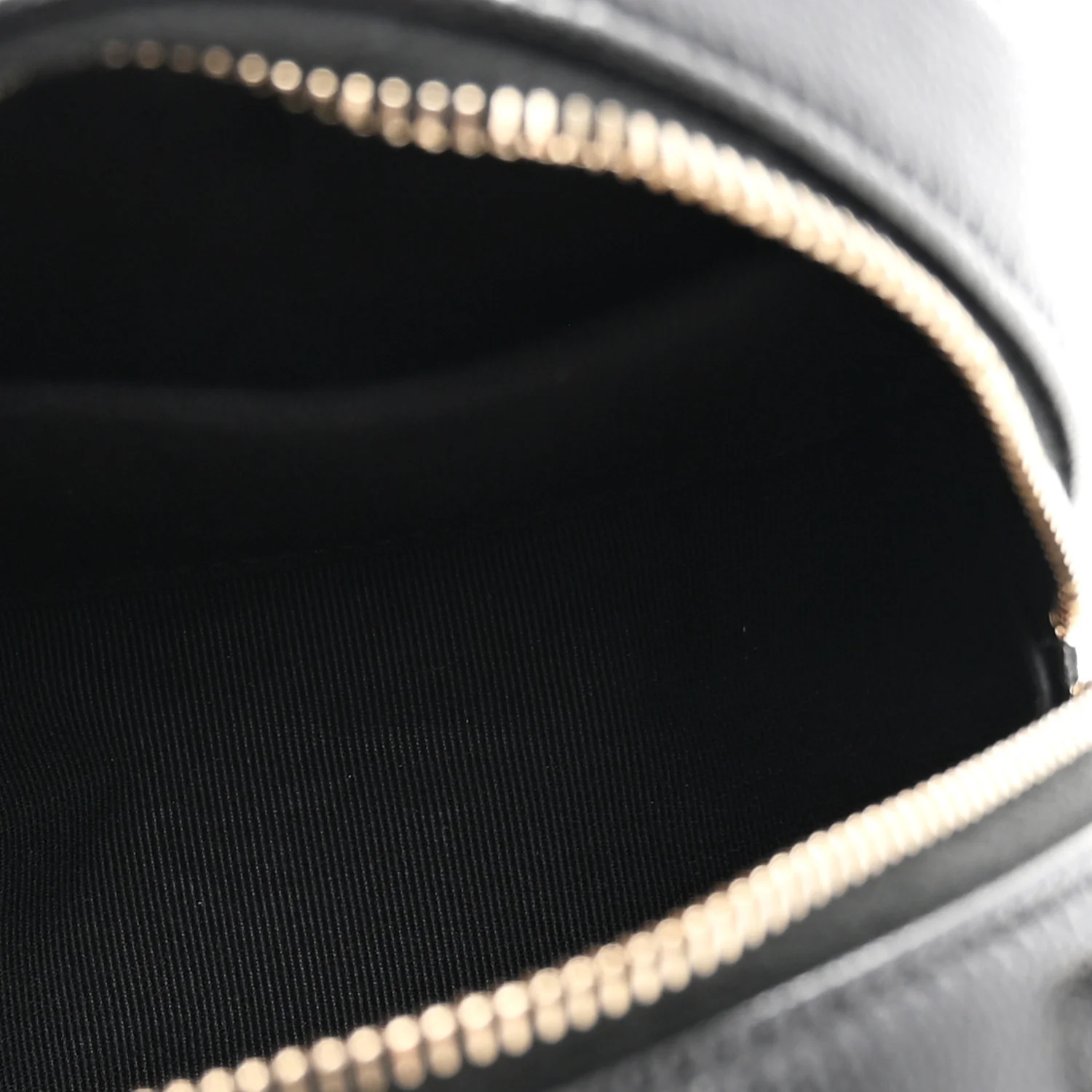 Caviar Quilted Crystal CC Round Clutch With Chain Black - Image 5