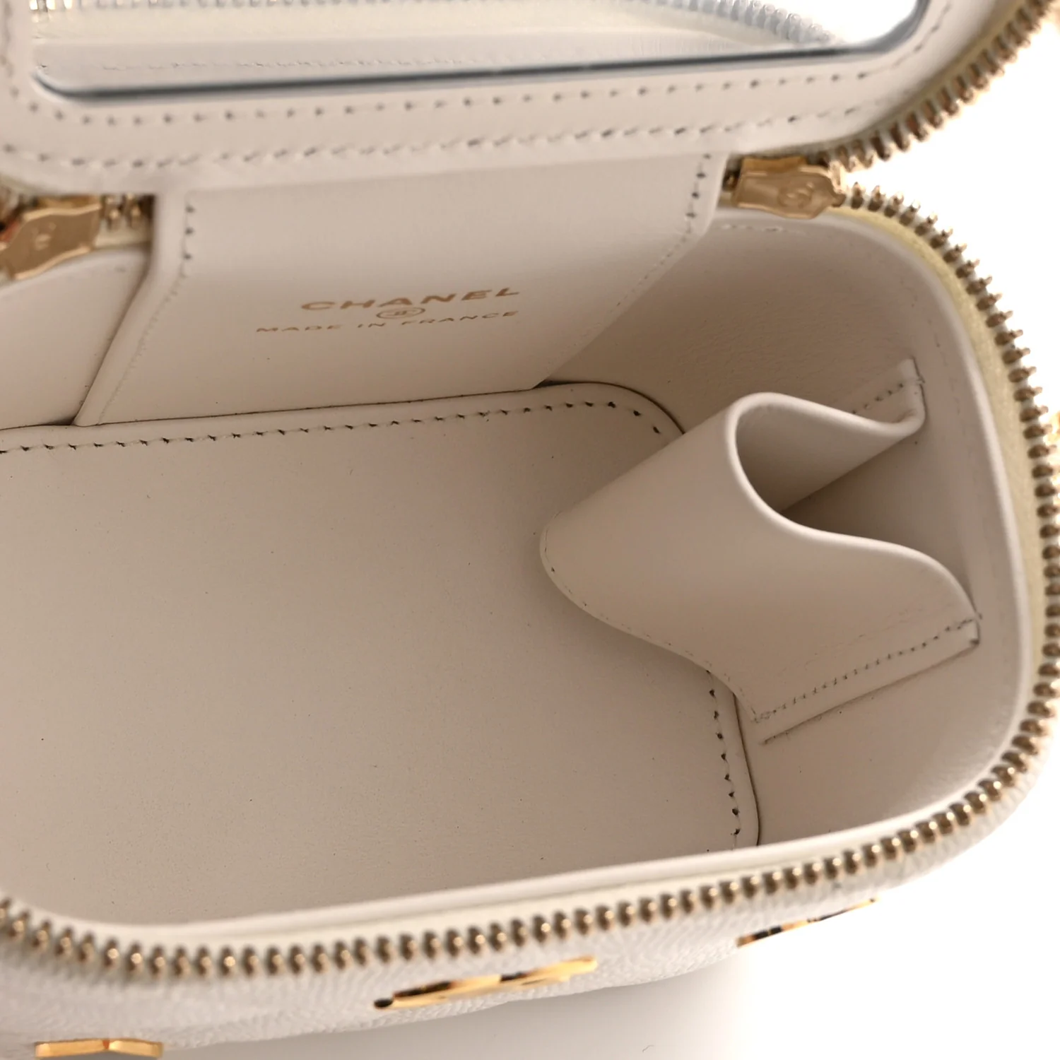 Caviar Quilted Enamel Coco Casino Mini Vanity Case With Chain White - Image 5