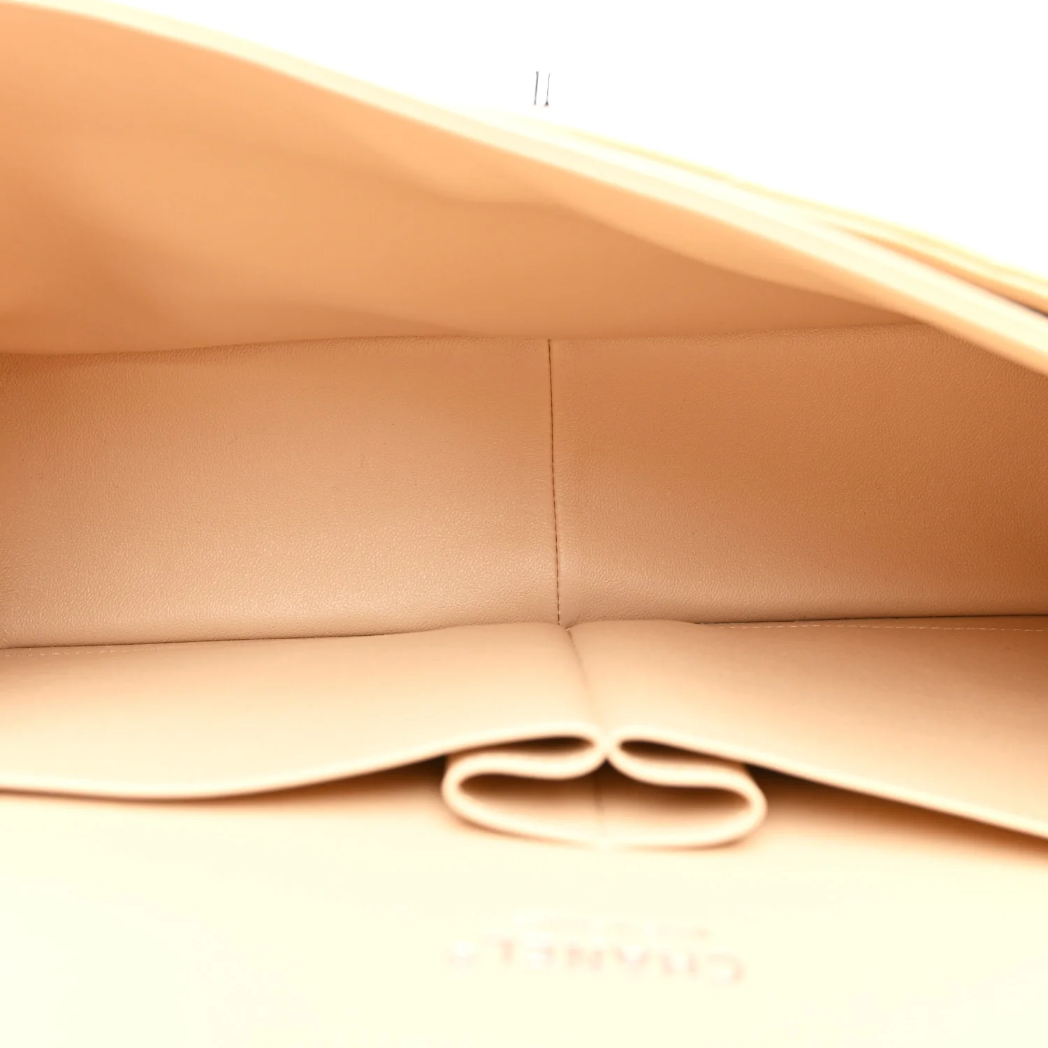 Caviar Quilted Jumbo Double Flap Beige Clair - Image 5