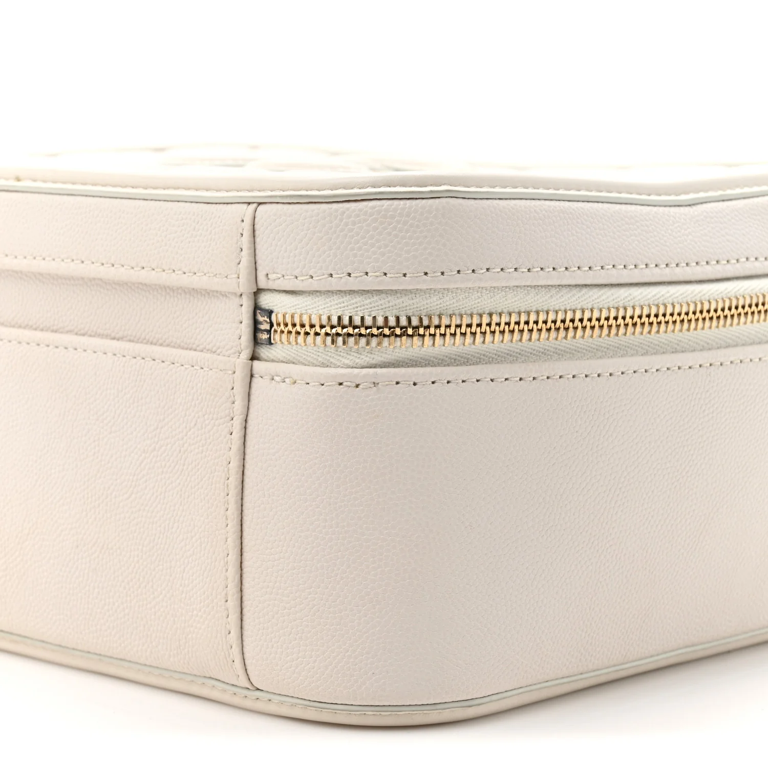 Caviar Quilted Large CC Filigree Vanity Case White - Image 10