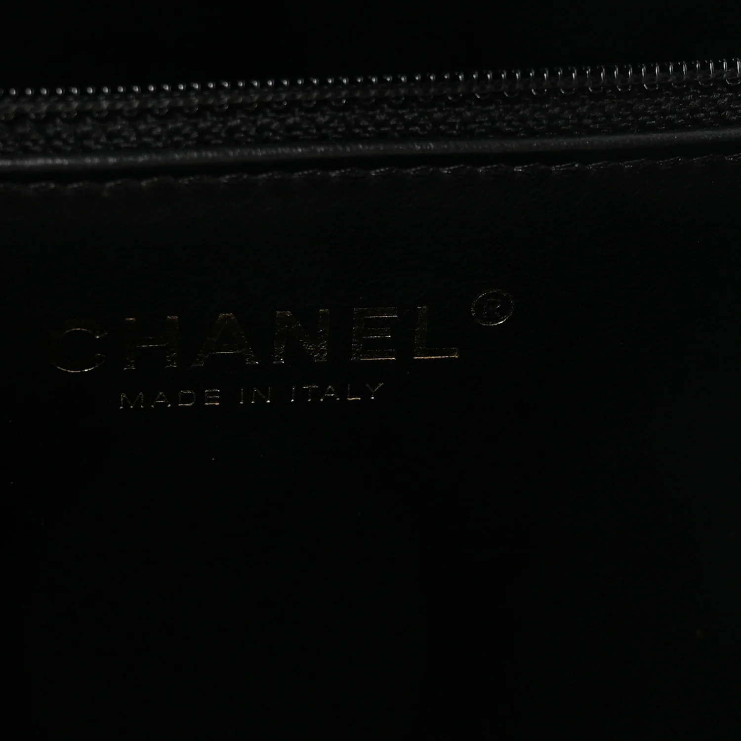 Caviar Quilted Large Shopping Tote Black - Image 6