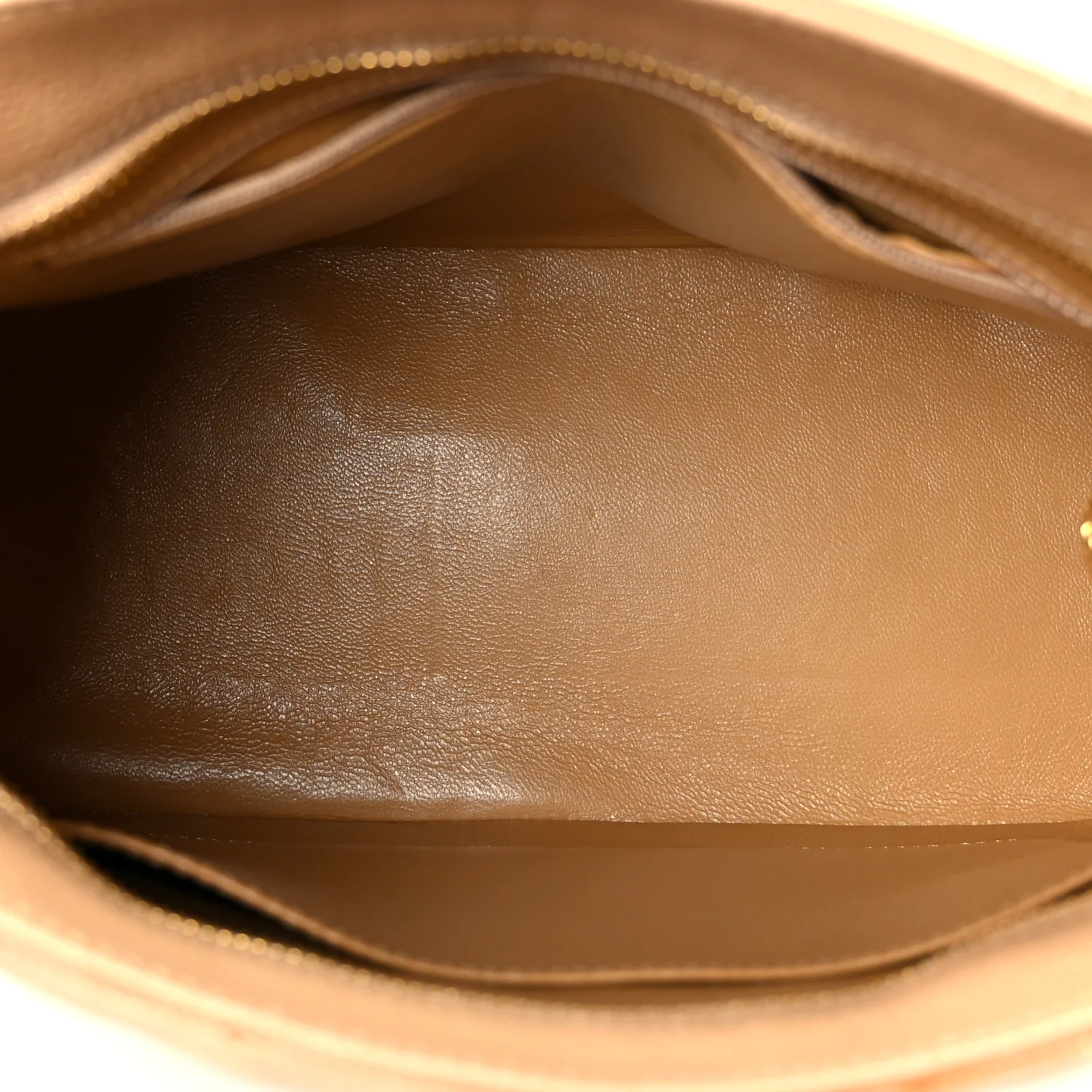 Caviar Quilted Medallion Tote Beige - Image 4