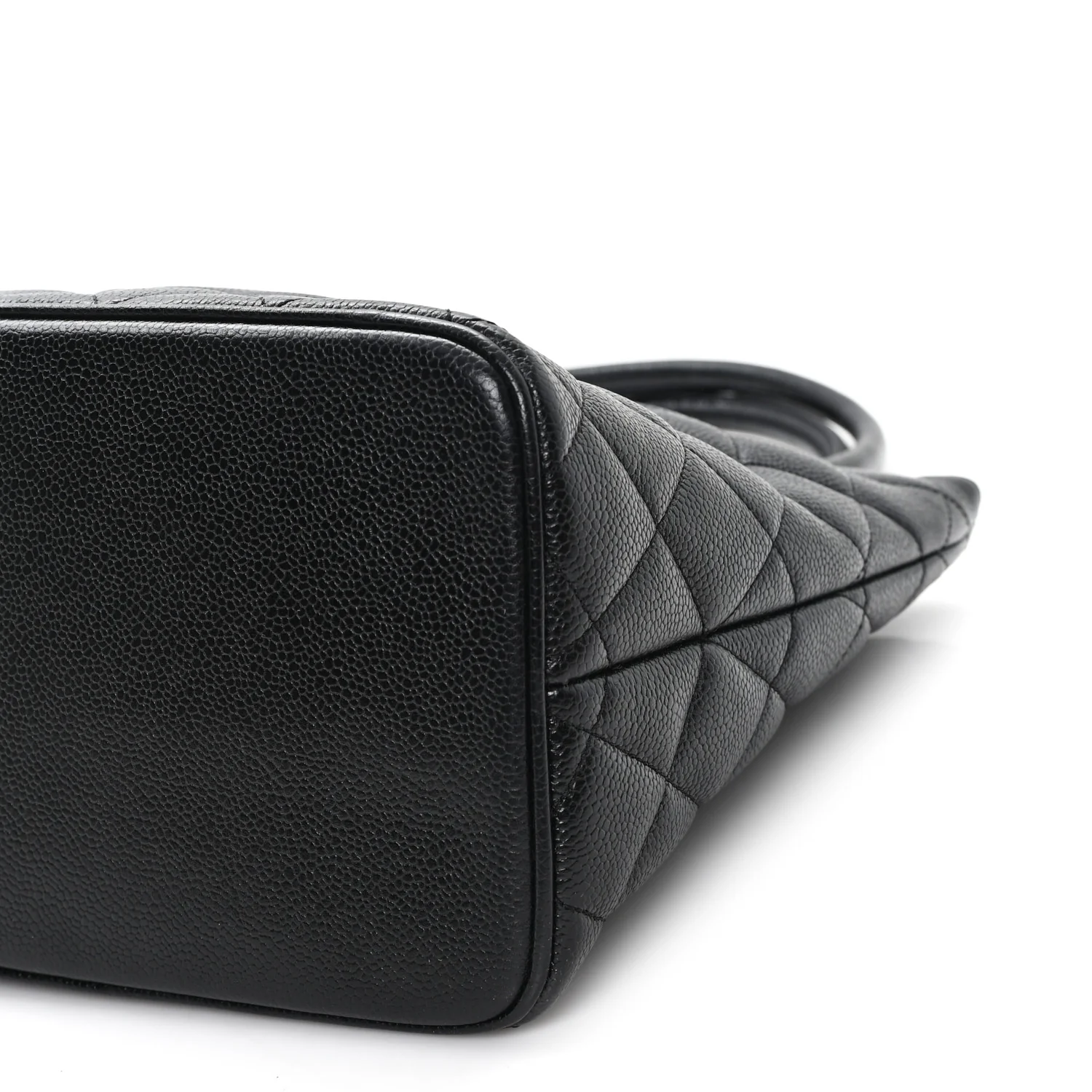 Caviar Quilted Medallion Tote Black - Image 10