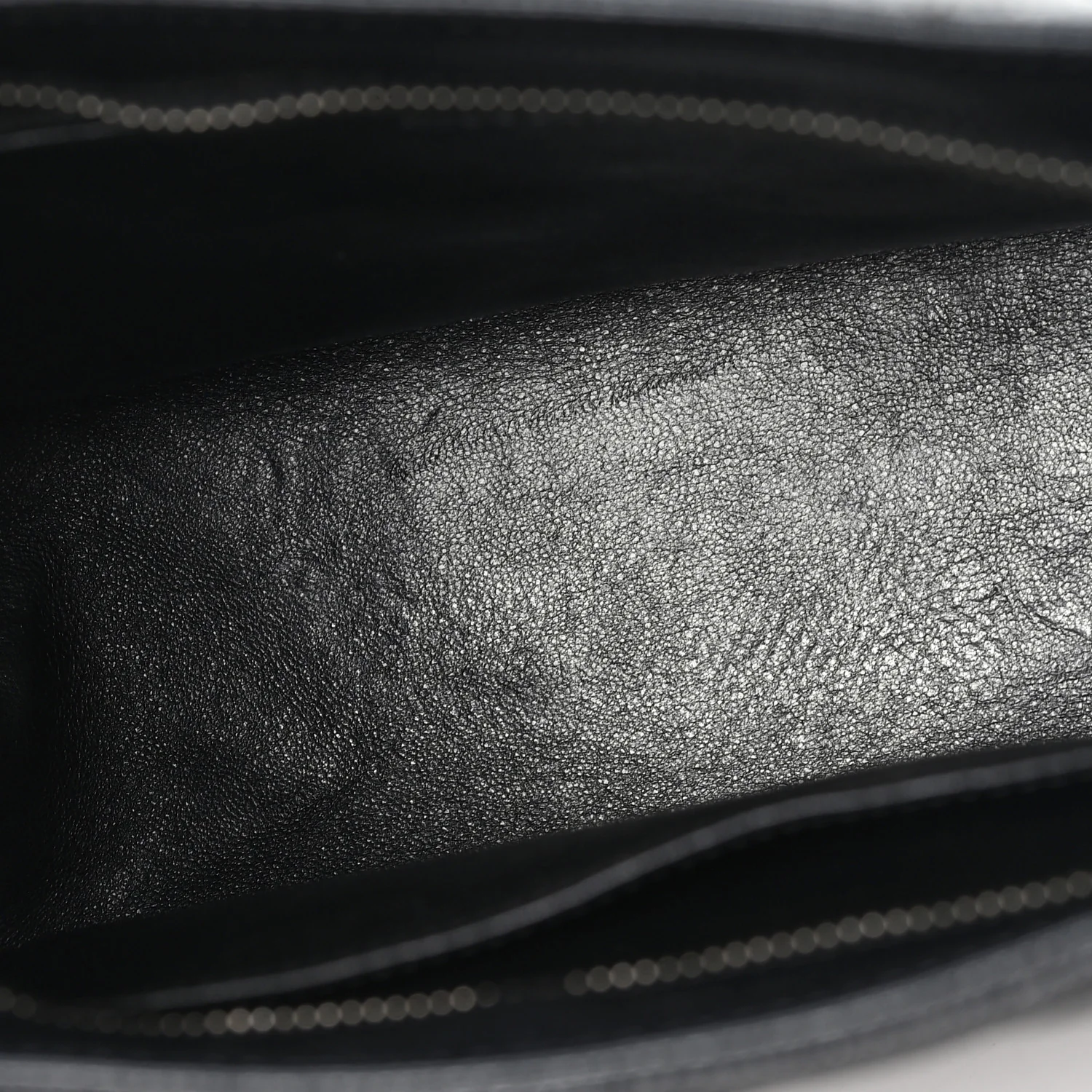 Caviar Quilted Medallion Tote Black - Image 5
