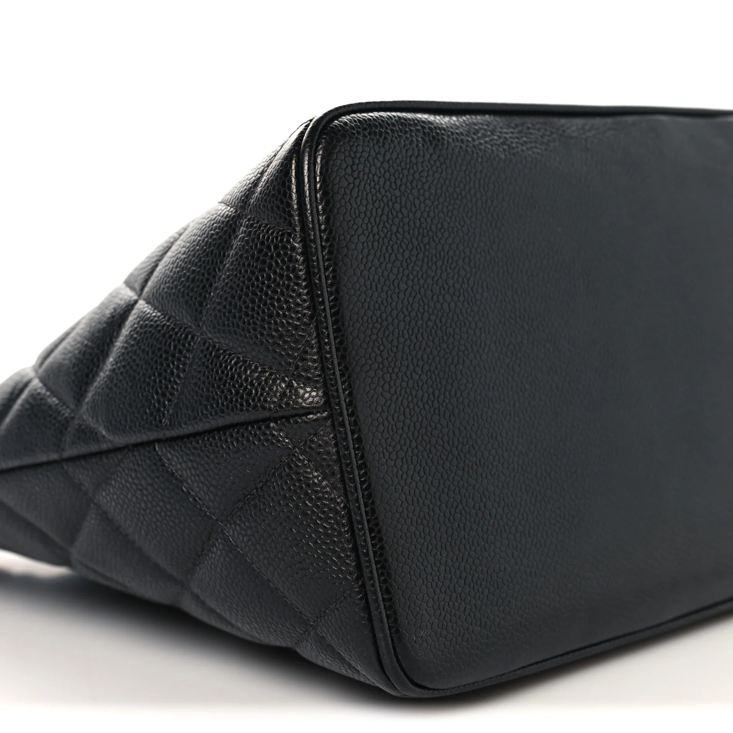 Caviar Quilted Medallion Tote Black - Image 8
