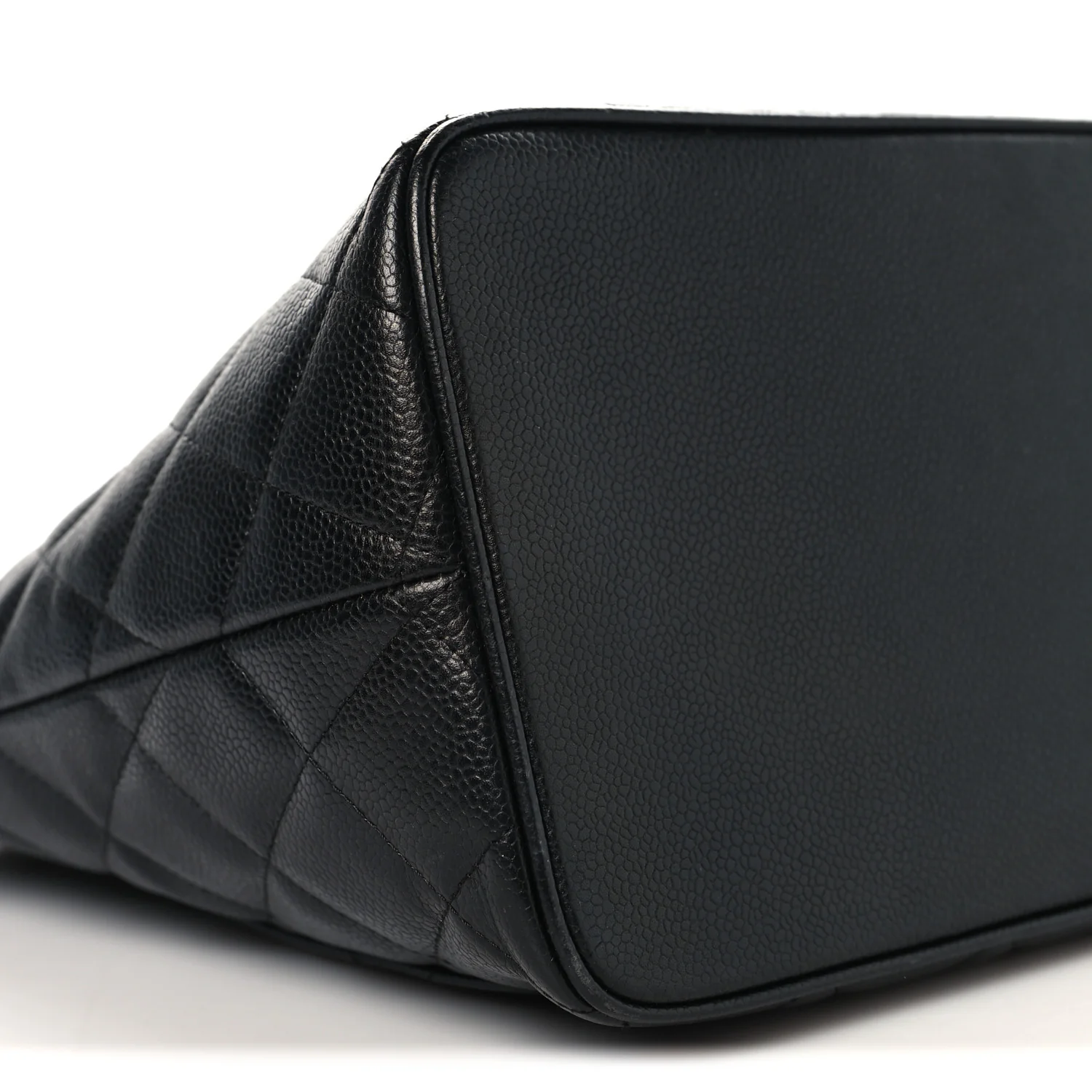 Caviar Quilted Medallion Tote Black - Image 8
