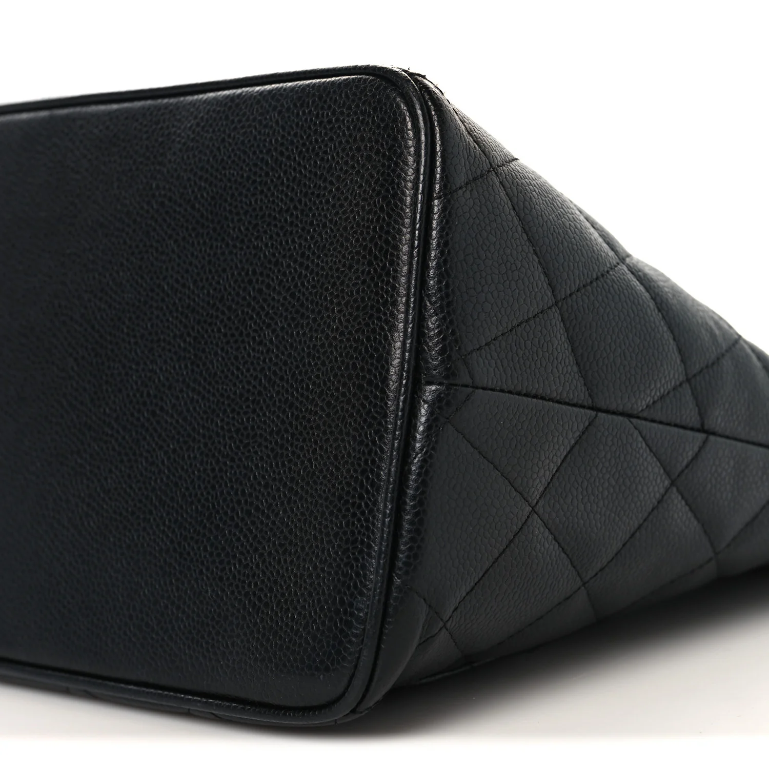 Caviar Quilted Medallion Tote Black - Image 9