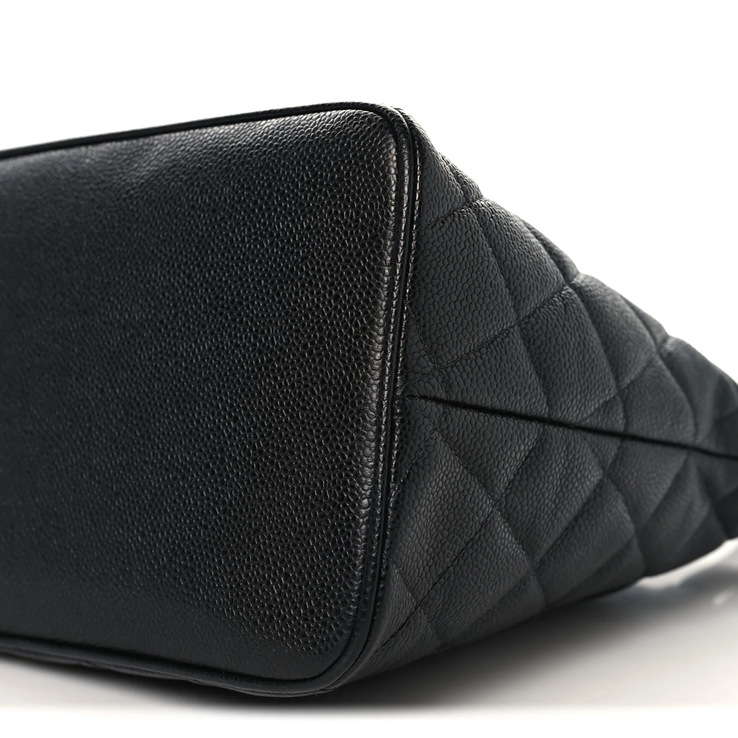 Caviar Quilted Medallion Tote Black - Image 9