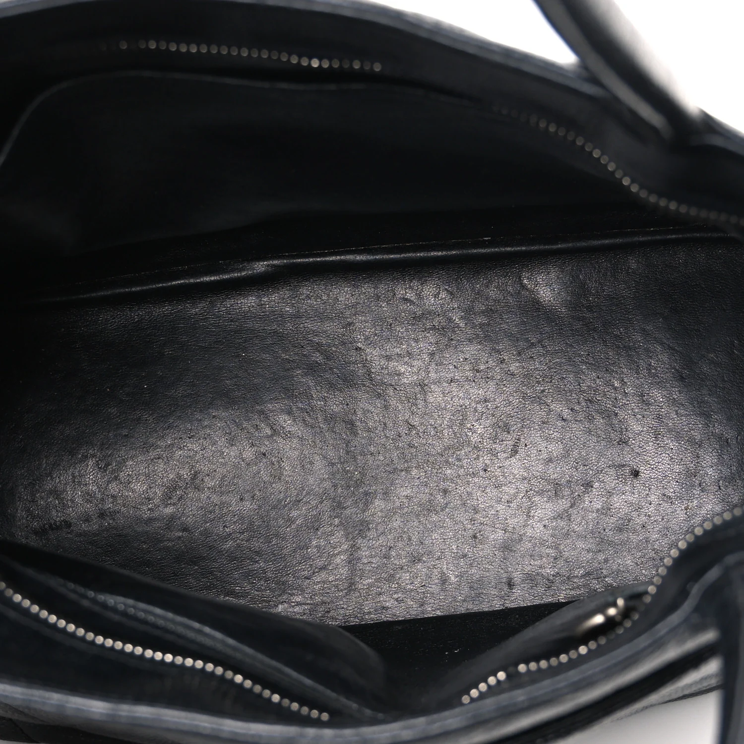 Caviar Quilted Medallion Tote Black - Image 4